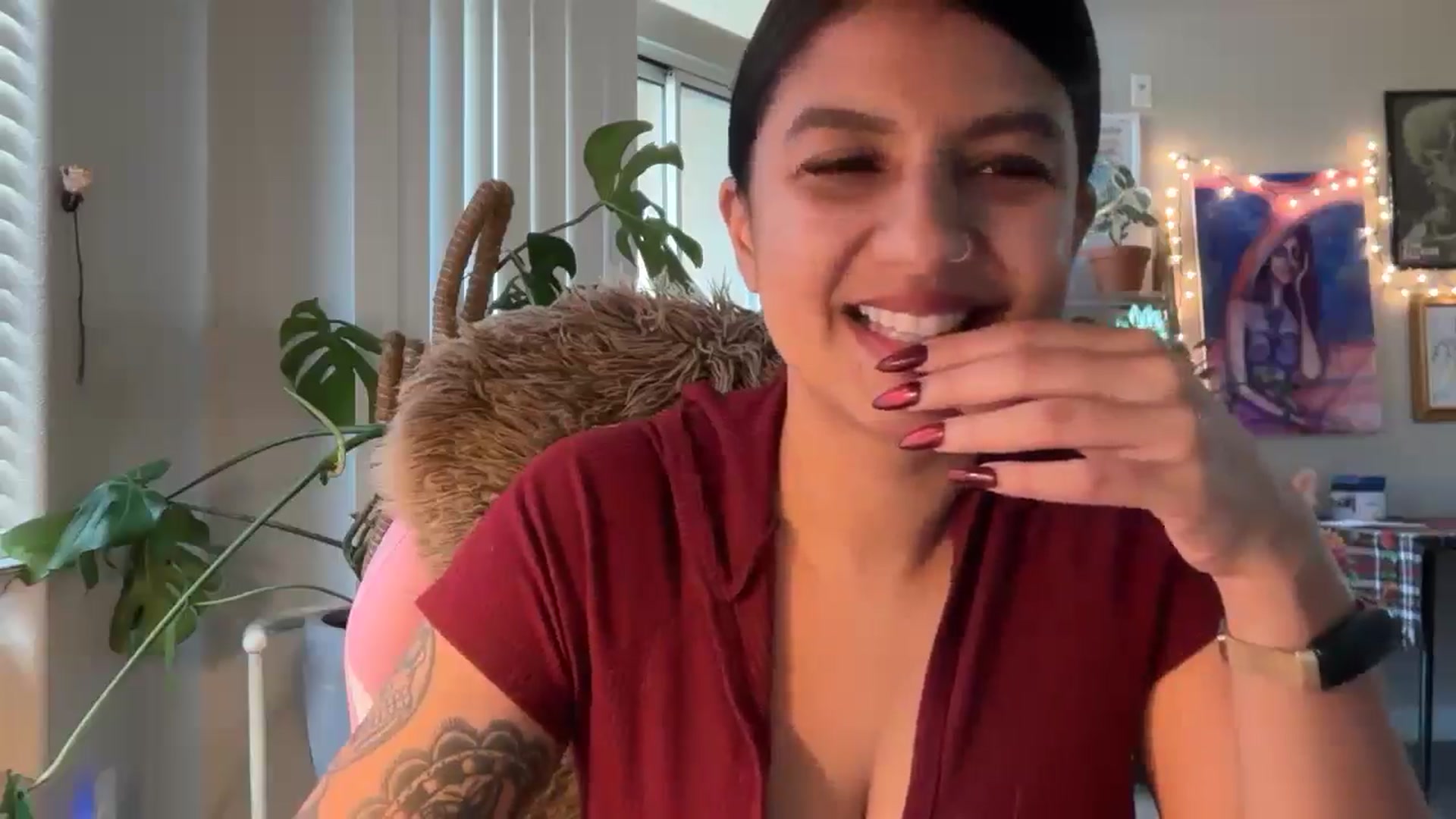 Gallery image thumbnail from PollyPockit's myfreecams stream on, 12/03/2025, 22:14 image 14 of 20
