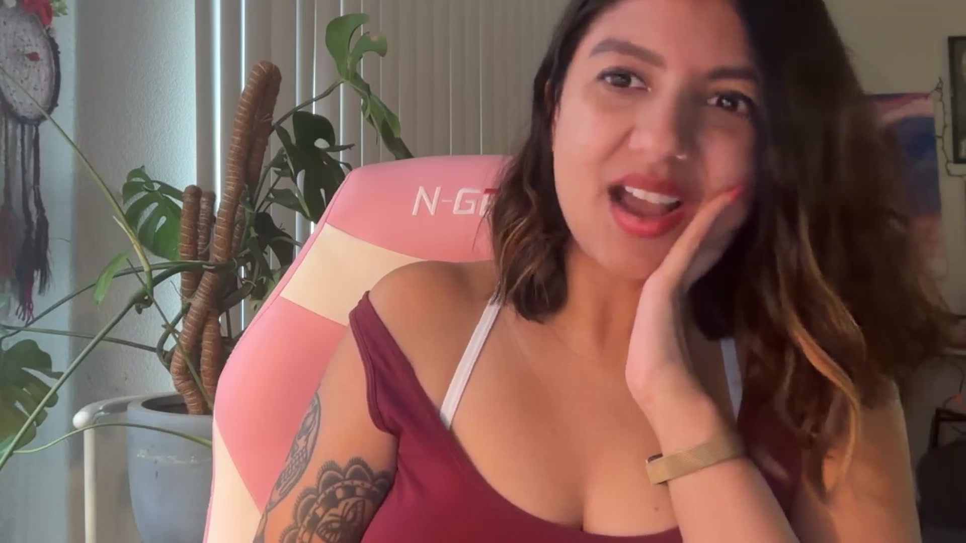 Gallery image thumbnail from PollyPockit's myfreecams stream on, 01/07/2026, 21:02 image 8 of 20