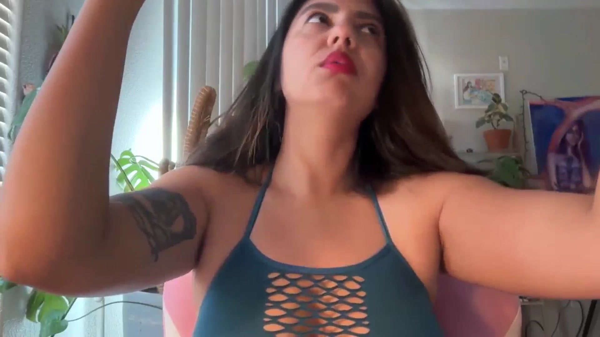 Gallery image thumbnail from PollyPockit's myfreecams stream on, 01/12/2026, 19:14 image 6 of 20