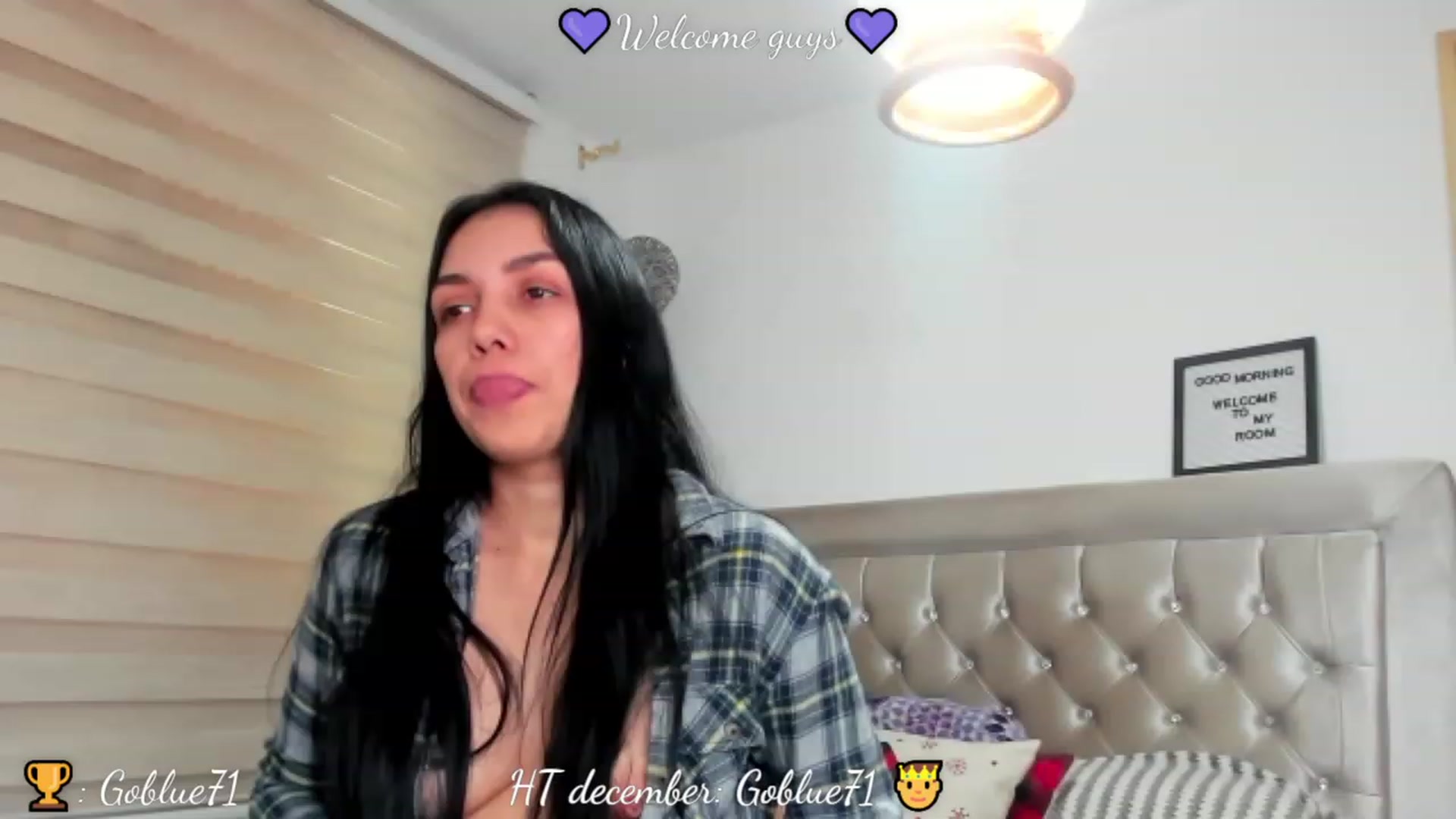 Gallery image thumbnail from PollySaez's myfreecams stream on, 12/01/2022, 16:12 image 17 of 20