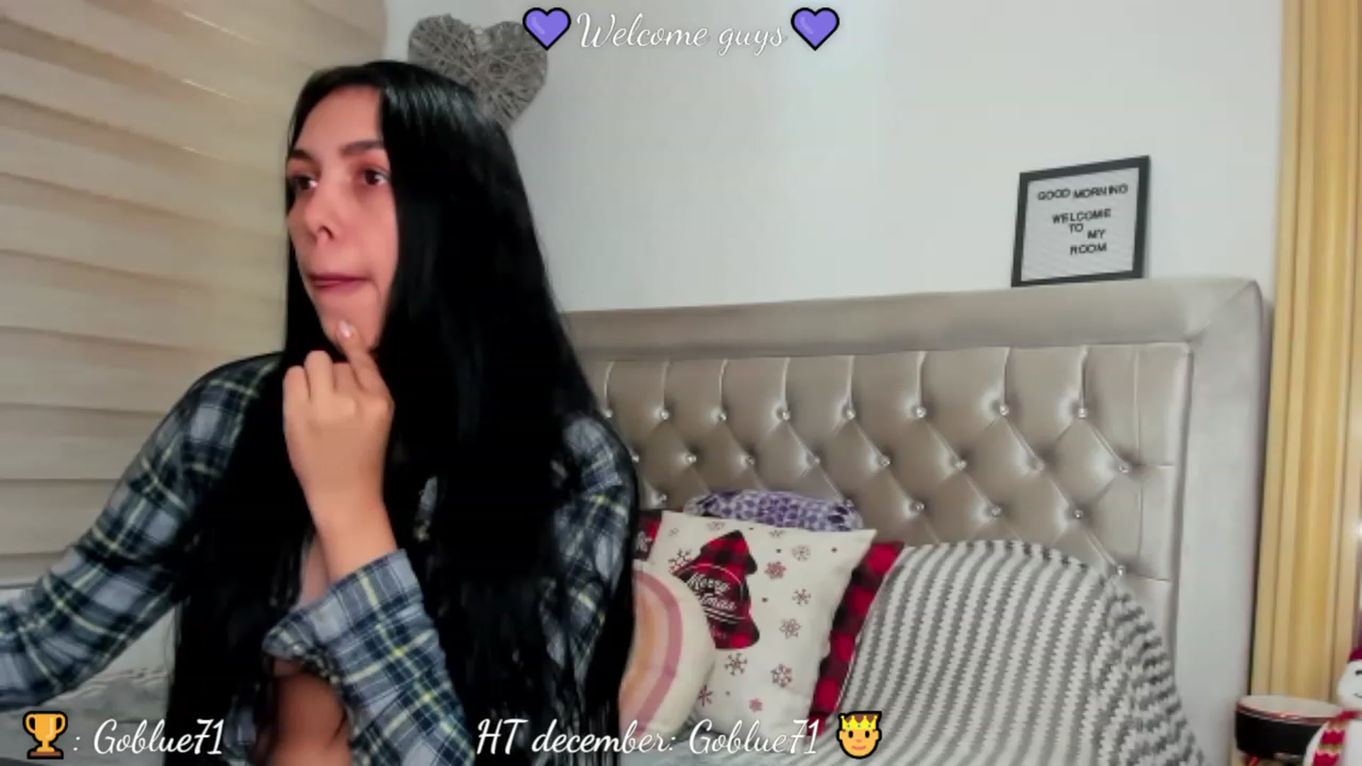Gallery image thumbnail from PollySaez's myfreecams stream on, 12/01/2022, 16:12 image 11 of 20