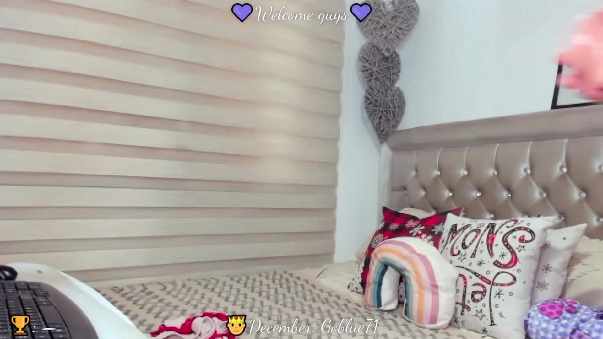 Gallery image thumbnail from PollySaez's myfreecams stream on, 12/18/2022, 21:07 image 3 of 20