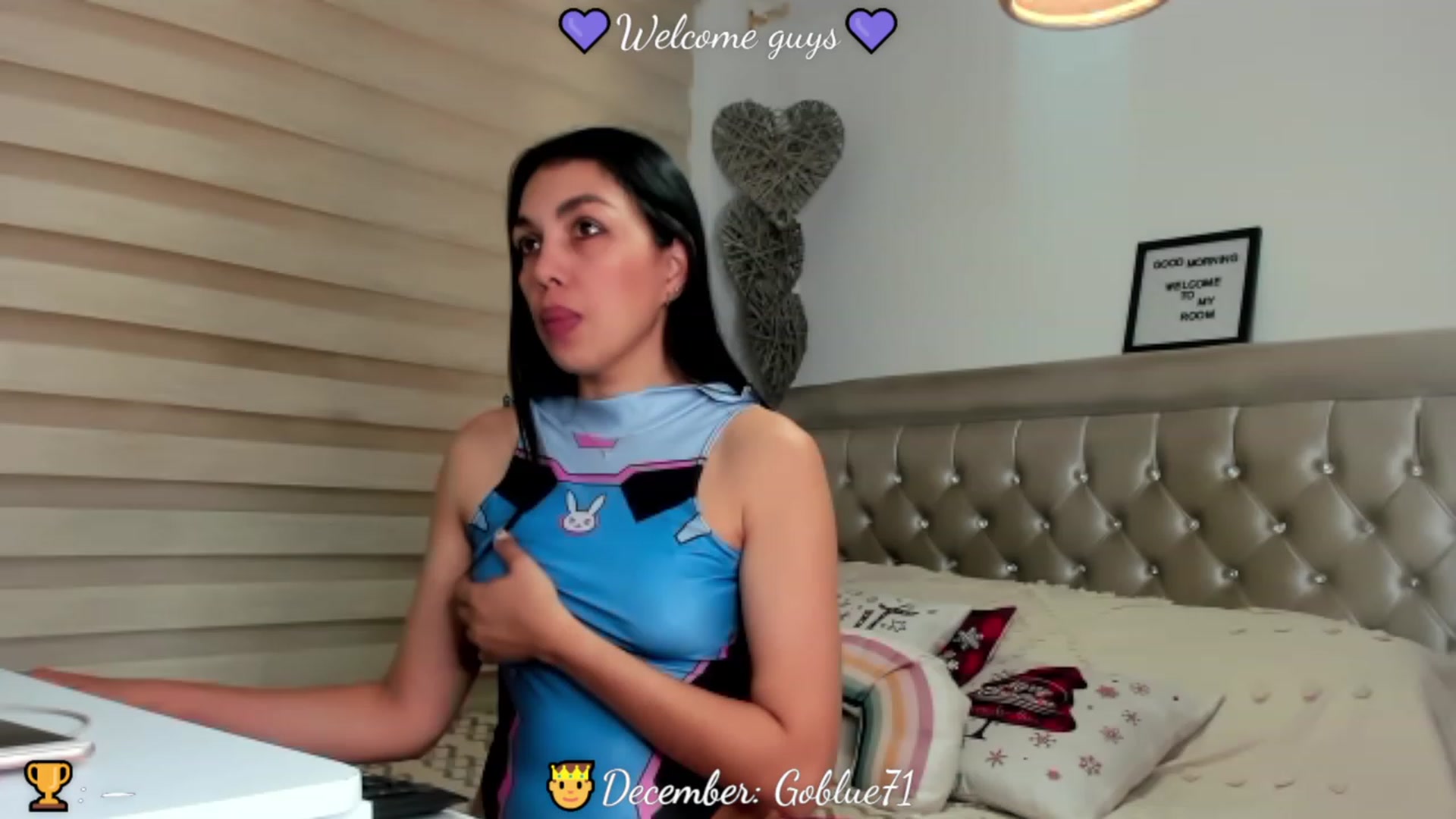 Gallery image thumbnail from PollySaez's myfreecams stream on, 12/19/2022, 14:48 image 8 of 20