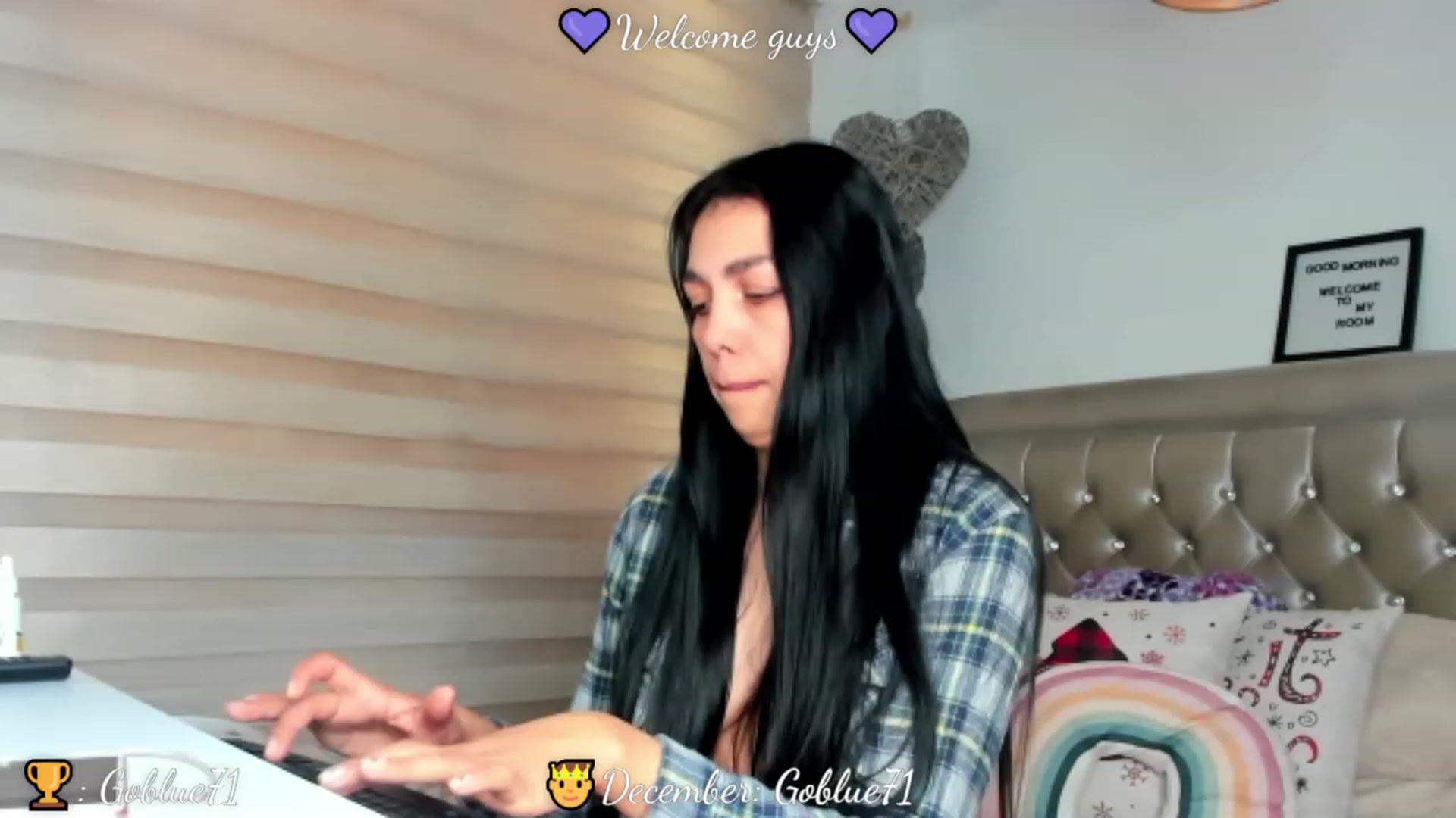 Gallery image thumbnail from PollySaez's myfreecams stream on, 12/20/2022, 14:29 image 3 of 20