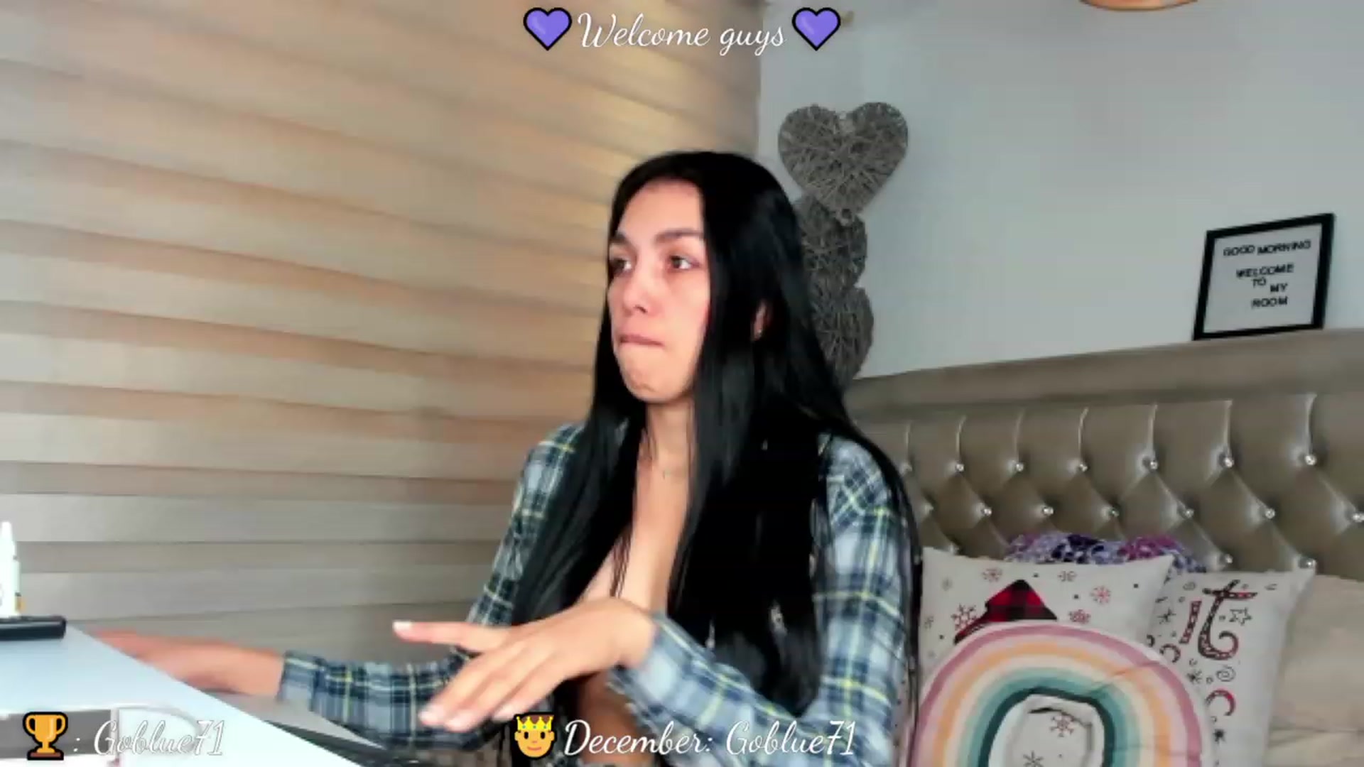 Gallery image thumbnail from PollySaez's myfreecams stream on, 12/20/2022, 14:29 image 19 of 20