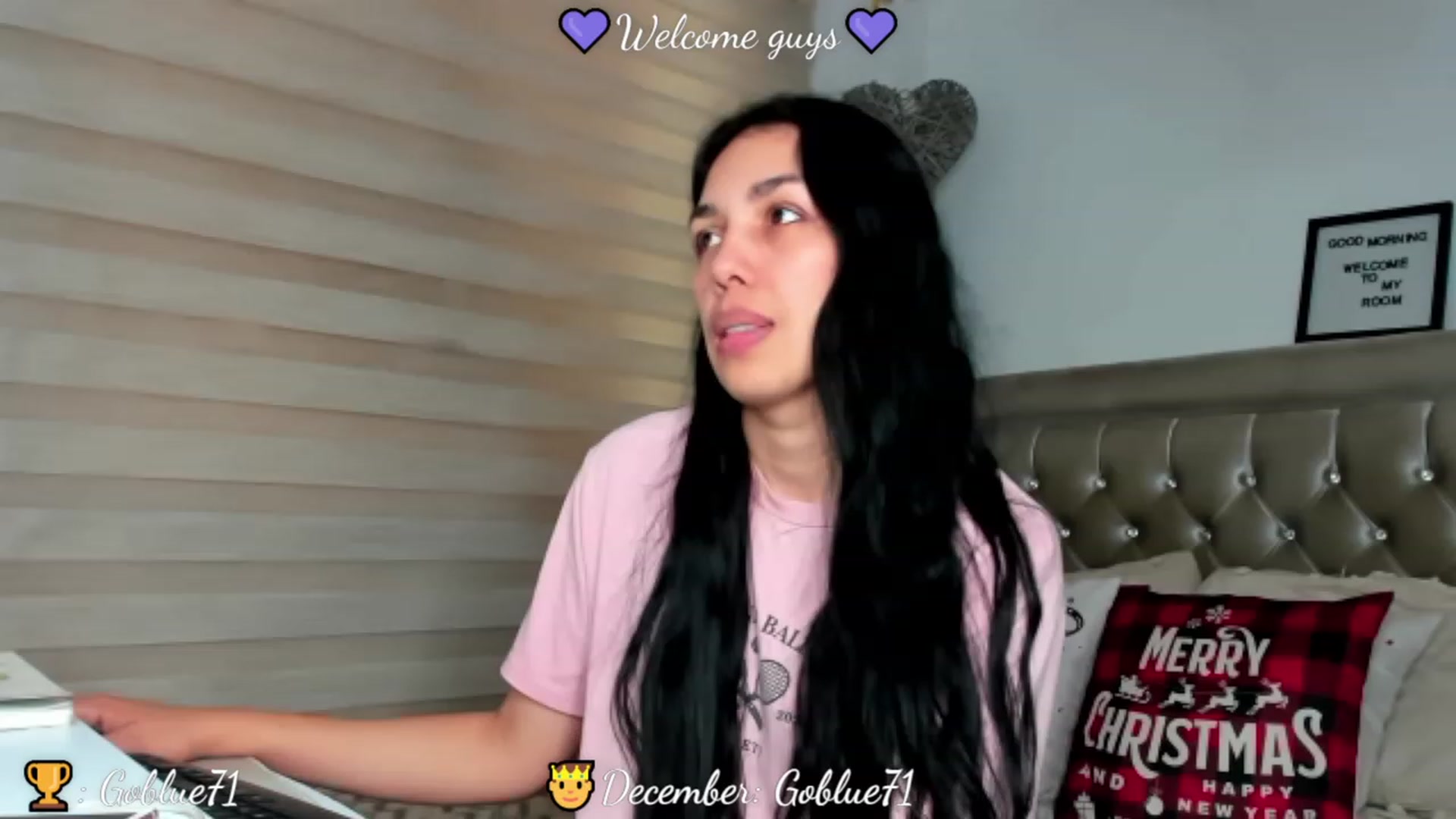 Gallery image thumbnail from PollySaez's myfreecams stream on, 12/24/2022, 21:23 image 3 of 20