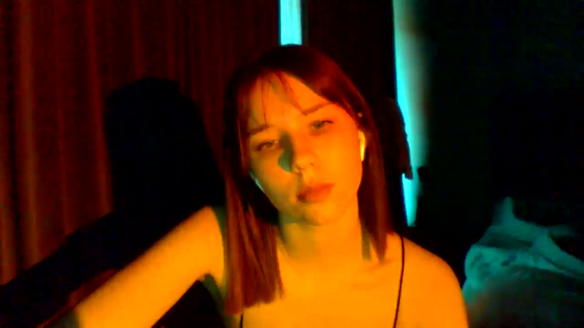 Gallery image thumbnail from PollyStix's myfreecams stream on, 10/31/2025, 13:31 image 14 of 20