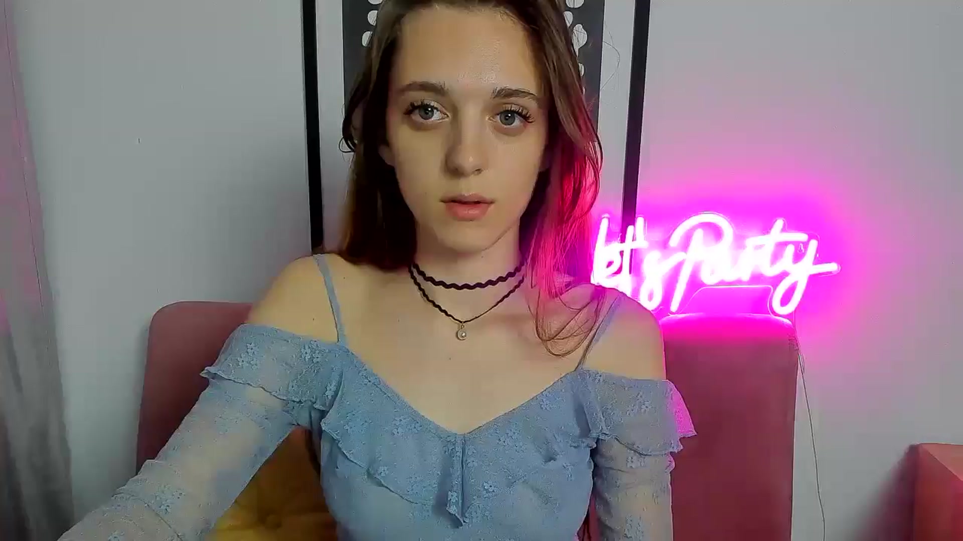 Gallery image thumbnail from PollyVibe's myfreecams stream on, 04/16/2025, 10:53 image 4 of 20