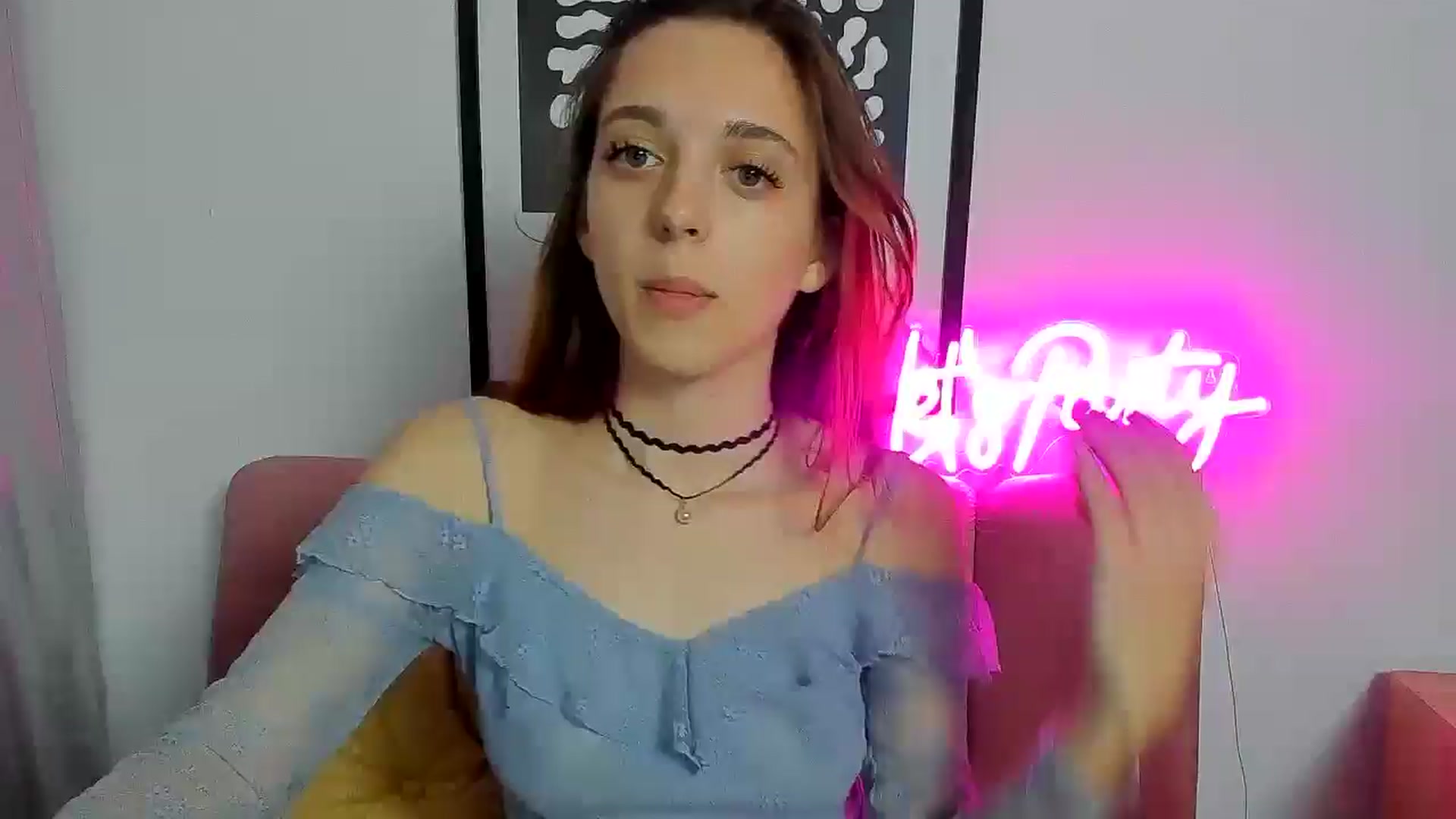 Gallery image thumbnail from PollyVibe's myfreecams stream on, 04/16/2025, 10:53 image 10 of 20