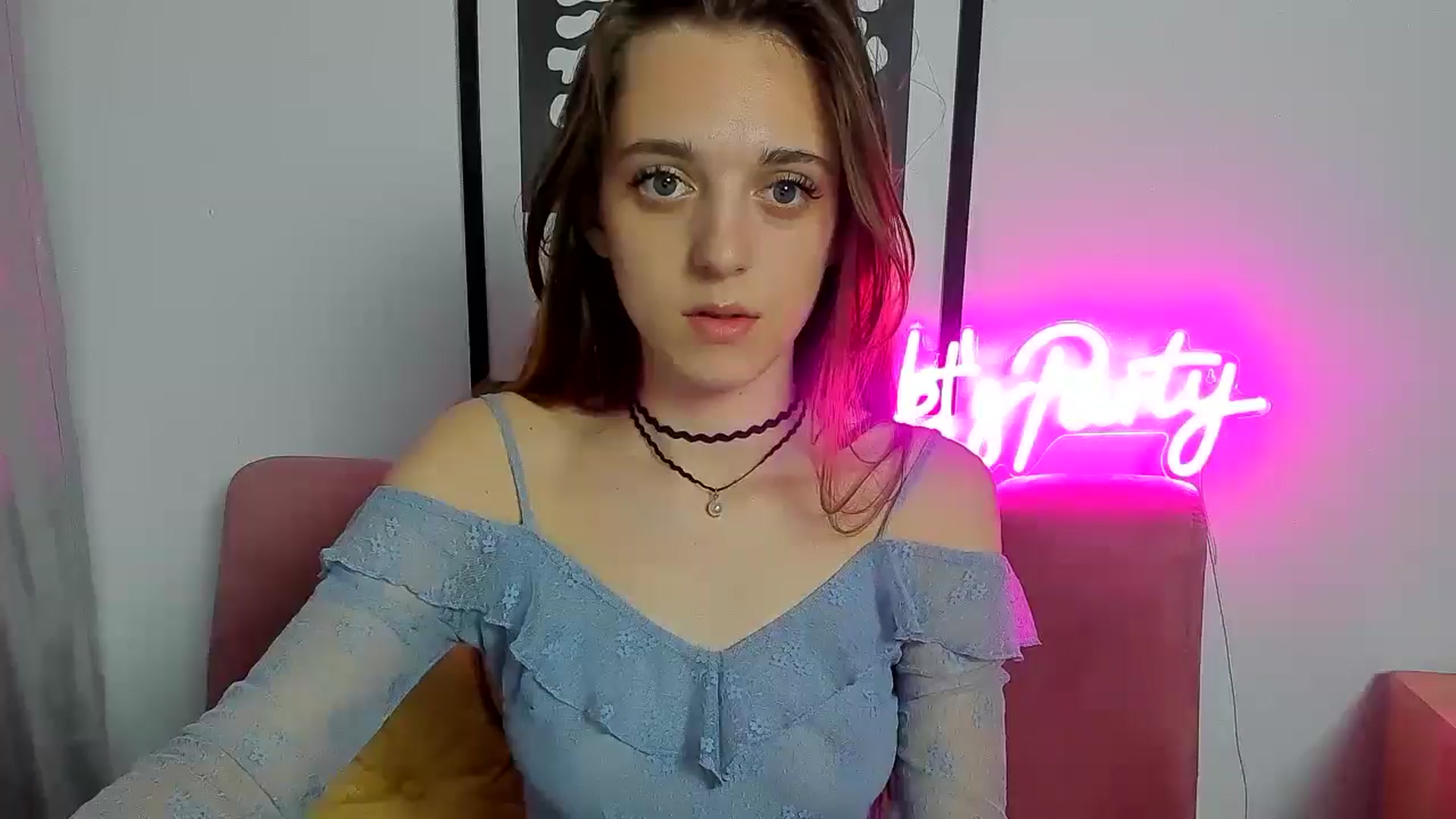 Gallery image thumbnail from PollyVibe's myfreecams stream on, 04/16/2025, 10:53 image 8 of 20