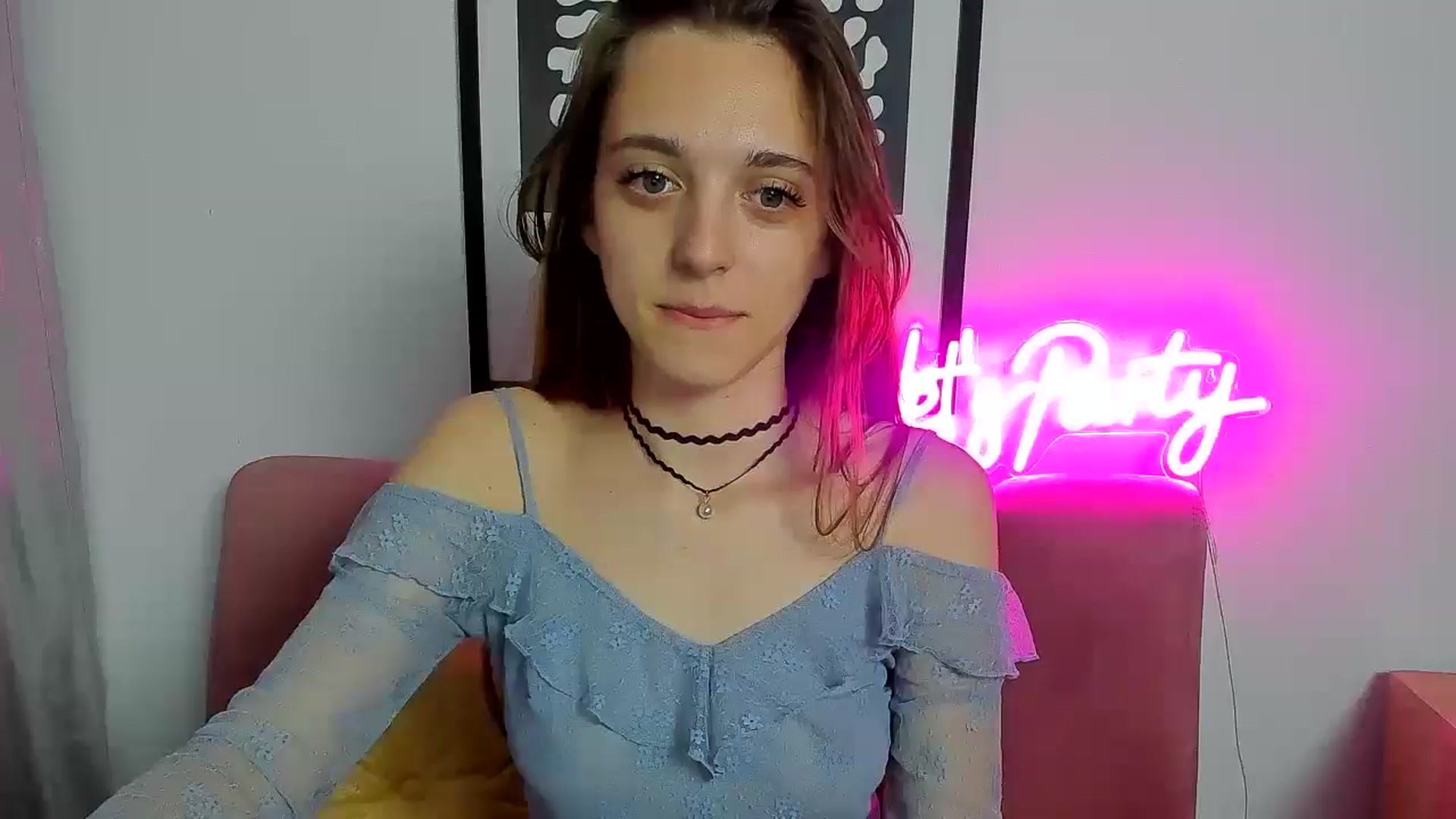 Gallery image thumbnail from PollyVibe's myfreecams stream on, 04/16/2025, 10:53 image 14 of 20