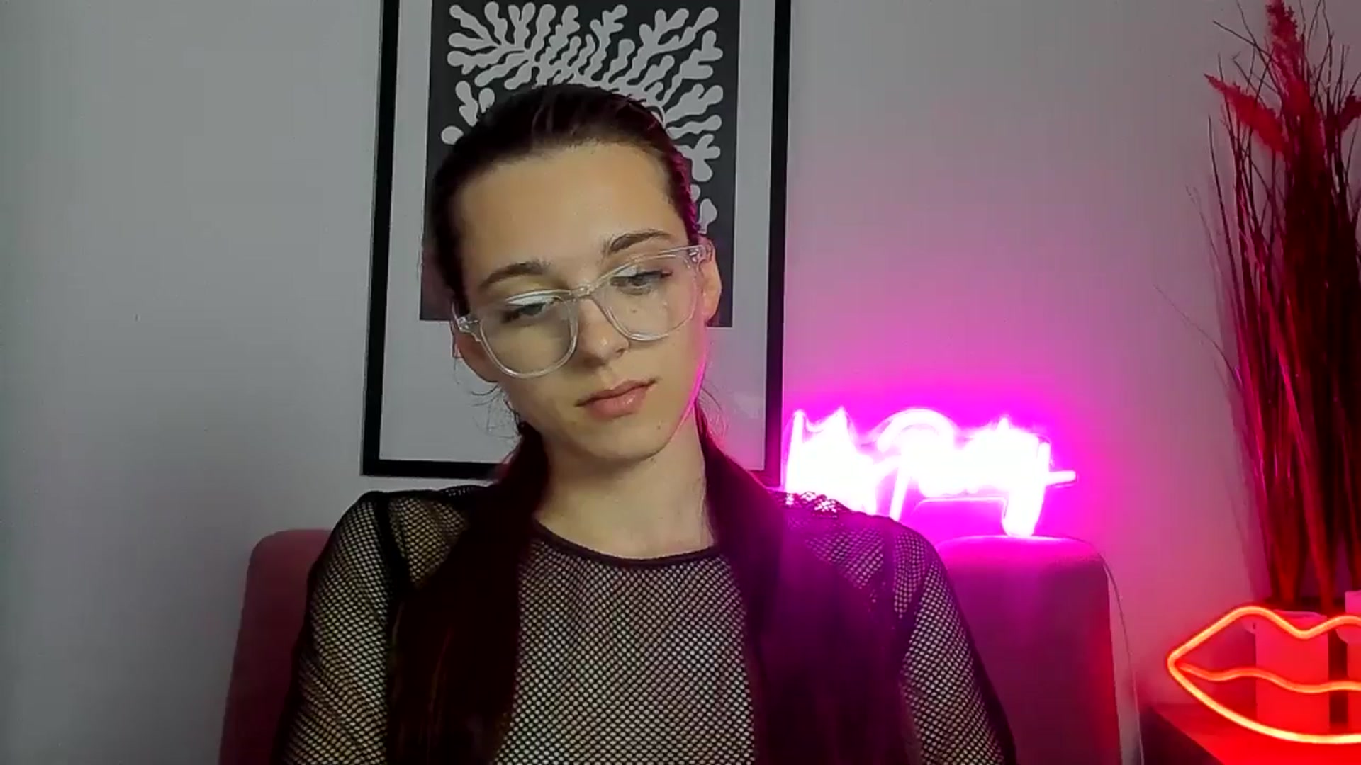 Gallery image thumbnail from PollyVibe's myfreecams stream on, 04/21/2025, 09:13 image 2 of 20