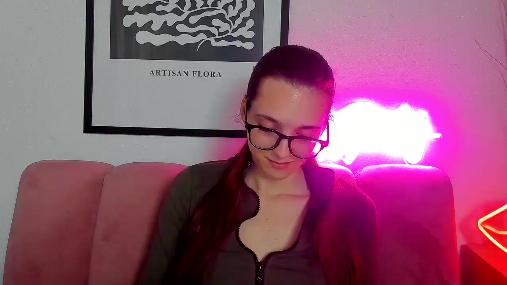 Gallery image thumbnail from PollyVibe's myfreecams stream on, 04/23/2025, 12:33 image 14 of 20