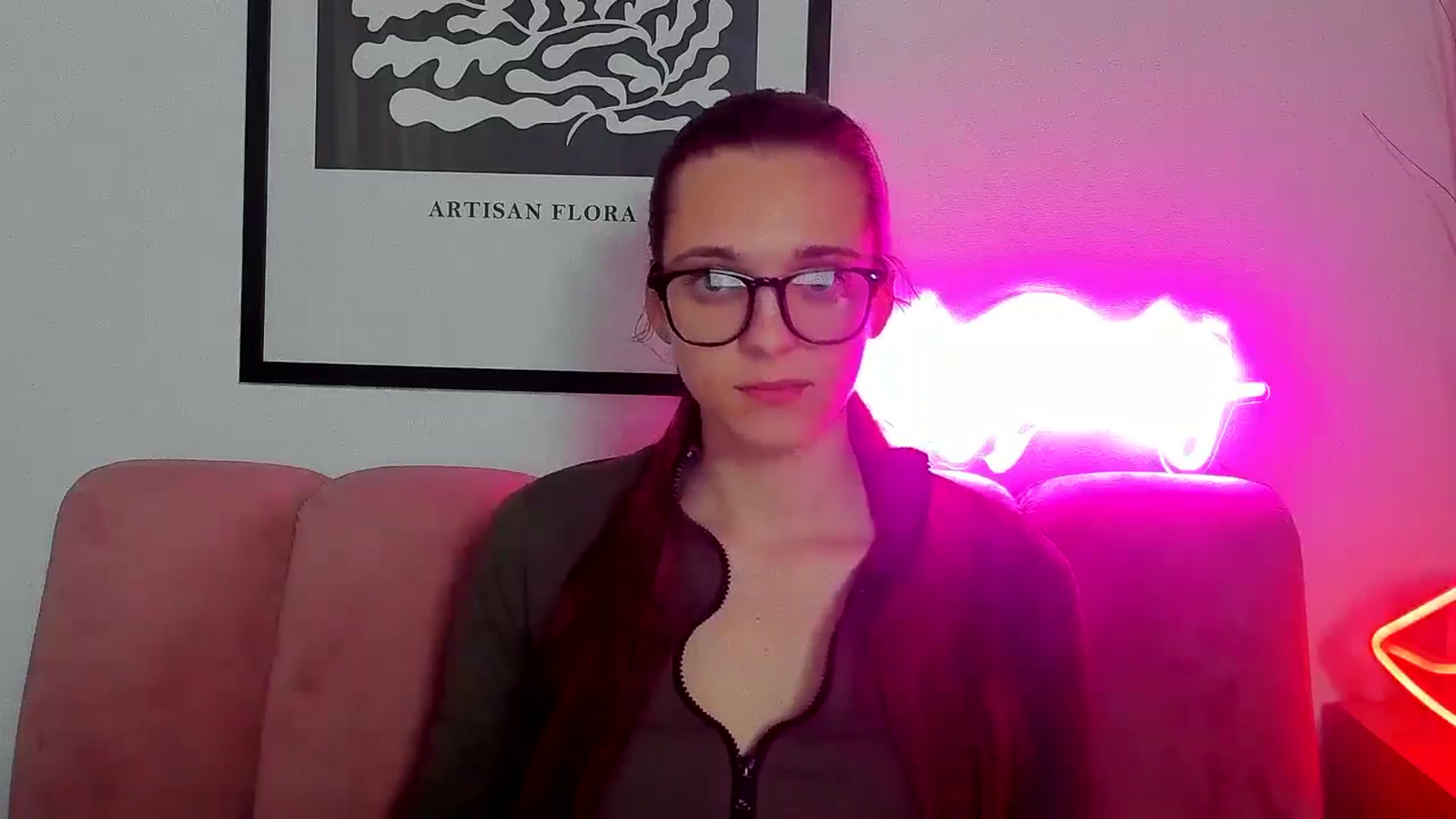 Gallery image thumbnail from PollyVibe's myfreecams stream on, 04/23/2025, 12:33 image 13 of 20