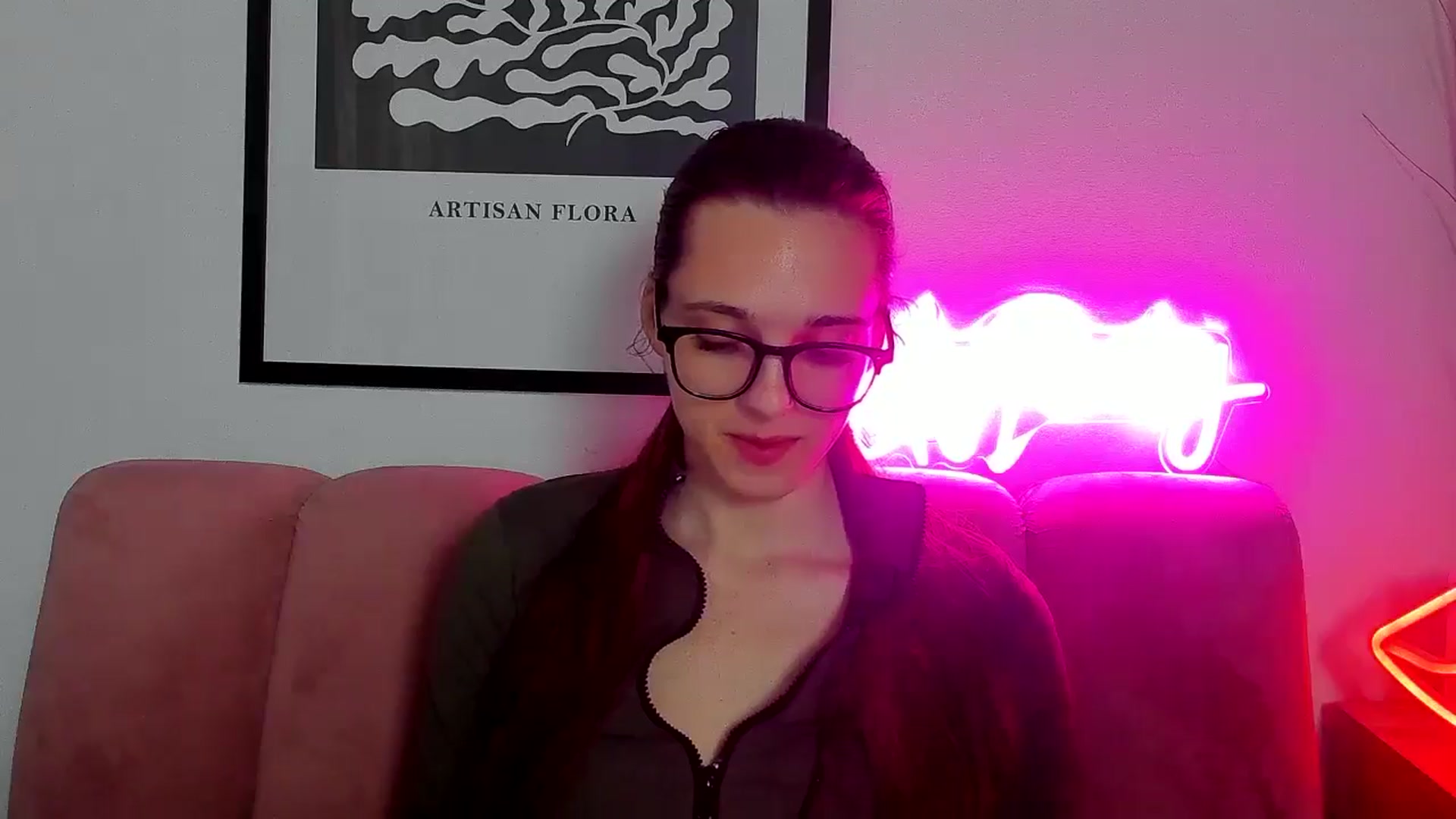 Gallery image thumbnail from PollyVibe's myfreecams stream on, 04/23/2025, 12:33 image 18 of 20
