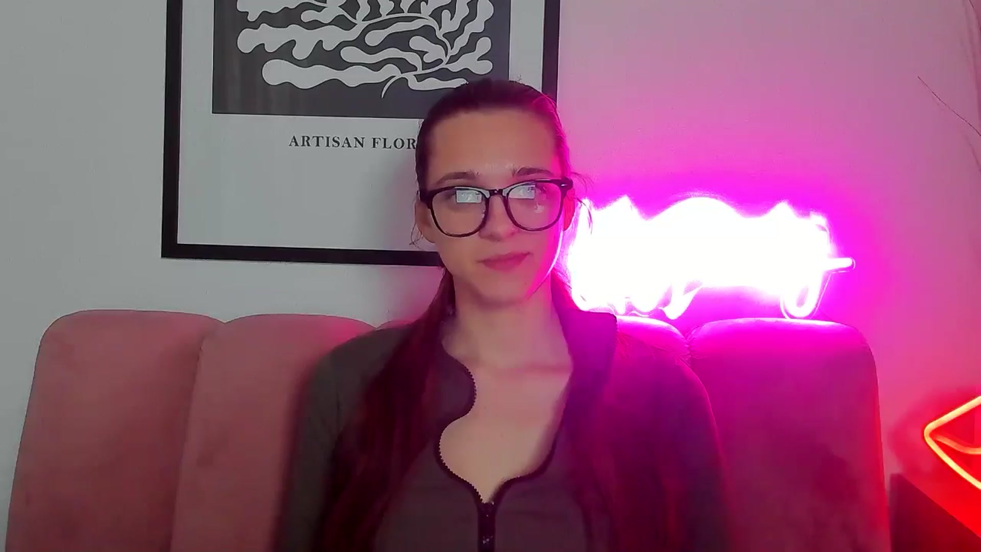 Gallery image thumbnail from PollyVibe's myfreecams stream on, 04/23/2025, 12:33 image 17 of 20