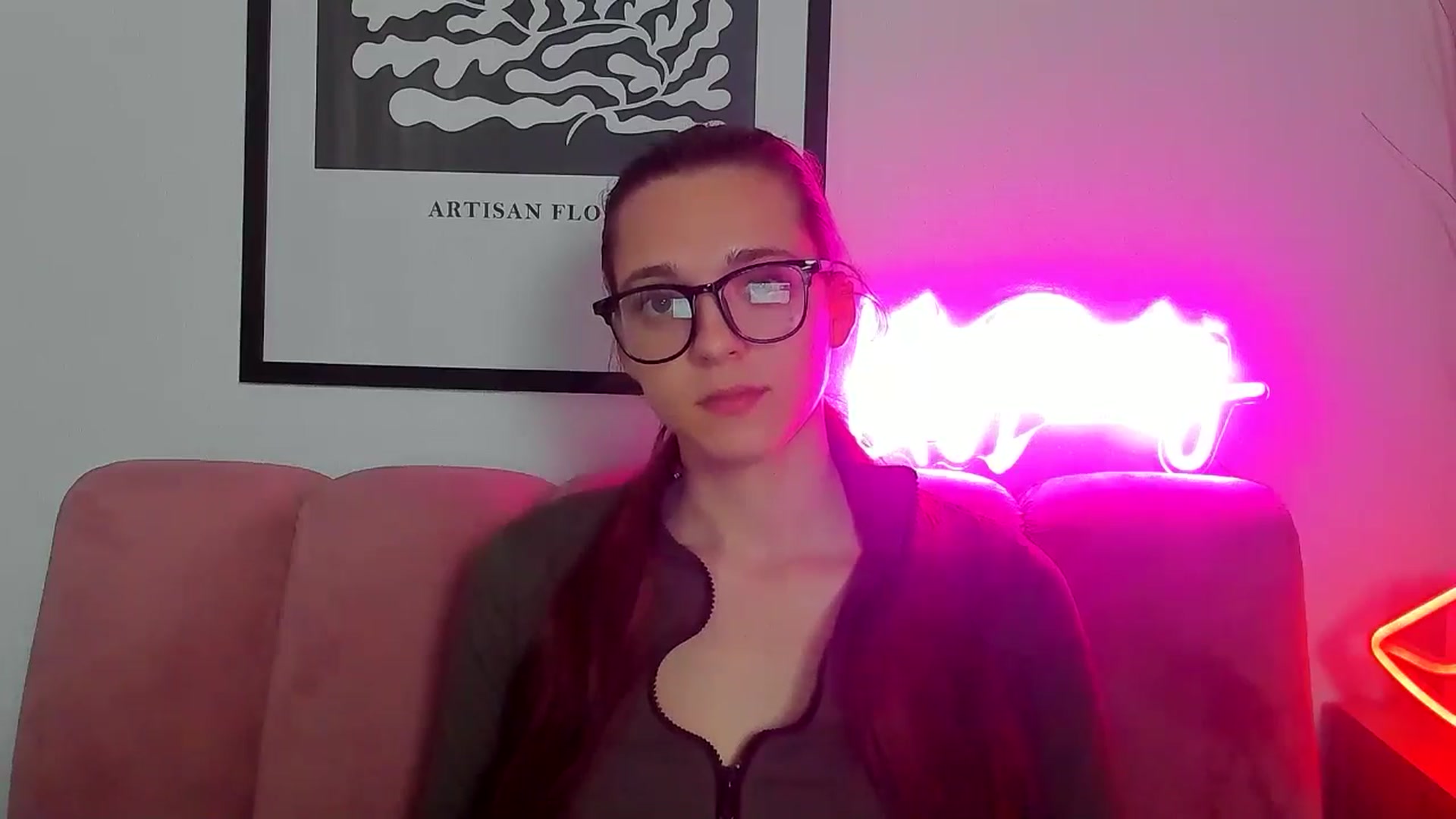 Gallery image thumbnail from PollyVibe's myfreecams stream on, 04/23/2025, 12:33 image 16 of 20