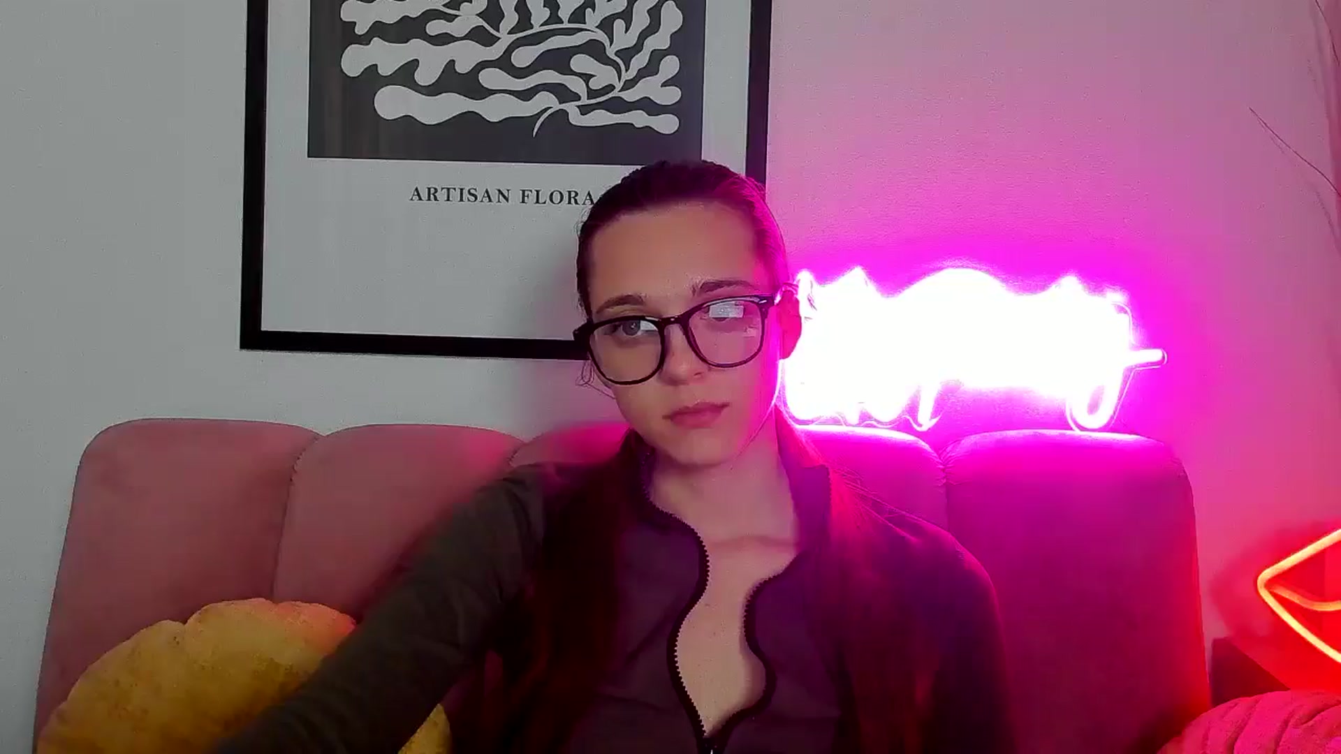 Gallery image thumbnail from PollyVibe's myfreecams stream on, 04/23/2025, 12:33 image 3 of 20