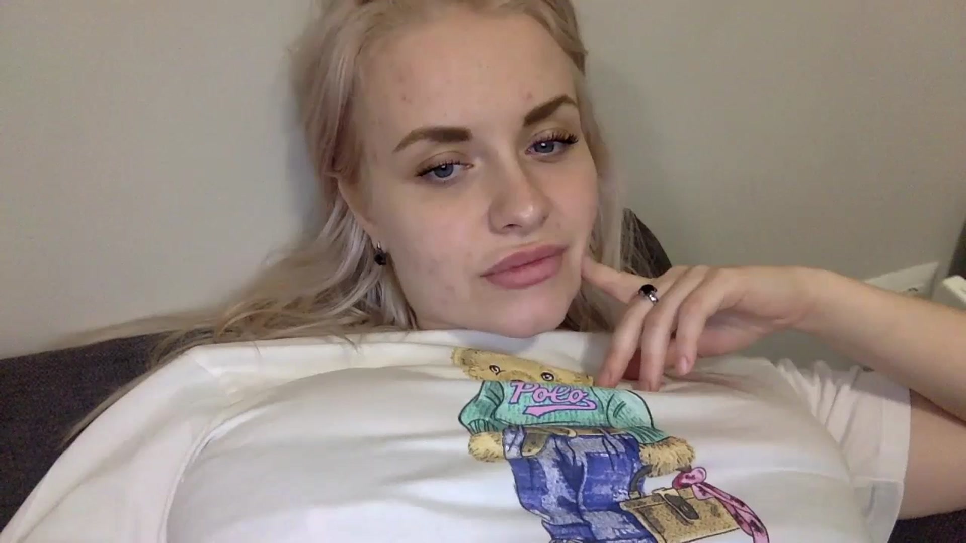 Gallery image thumbnail from Polly_213109's myfreecams stream on, 03/26/2024, 22:14 image 15 of 20
