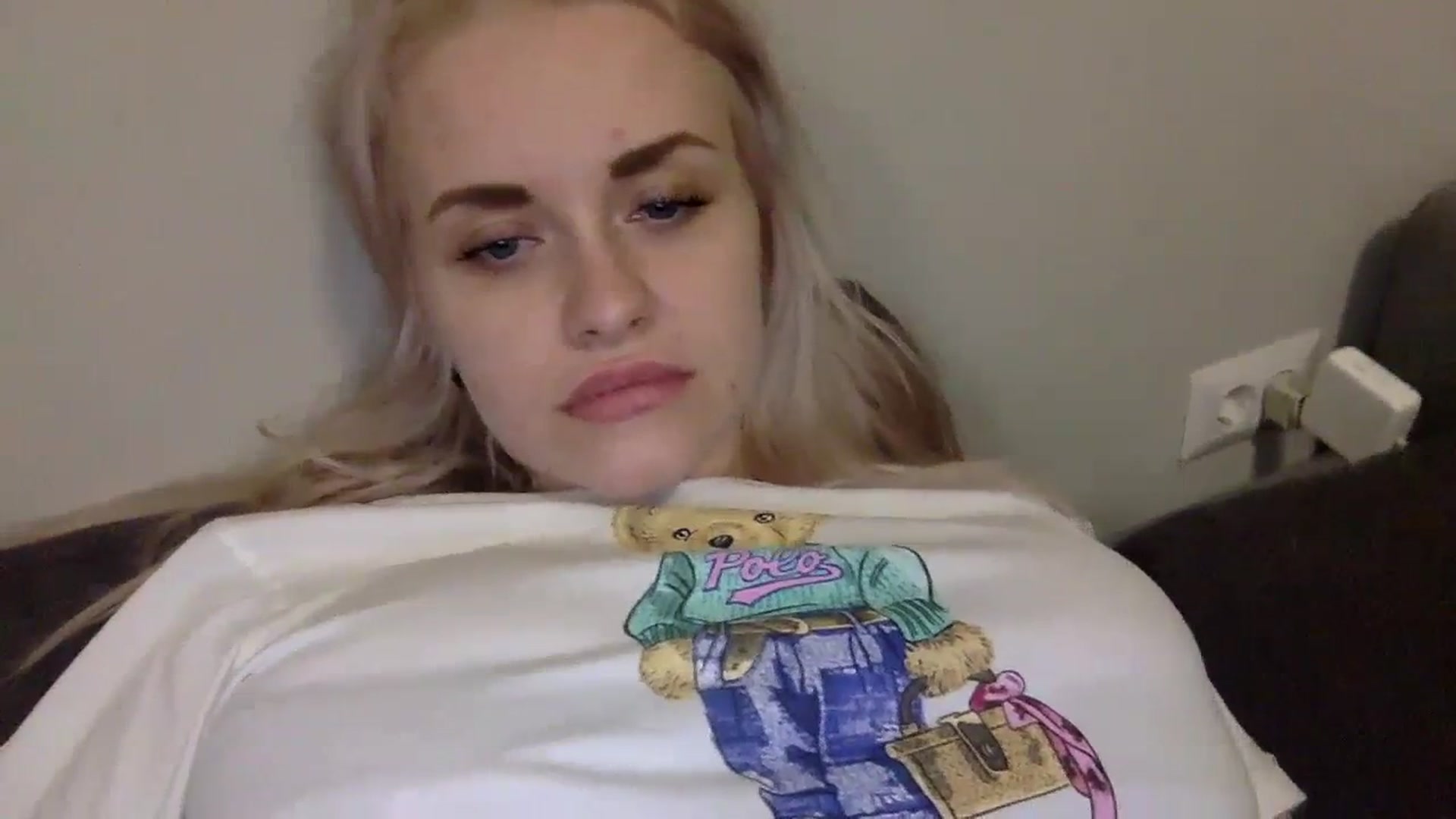 Gallery image thumbnail from Polly_213109's myfreecams stream on, 03/26/2024, 22:14 image 18 of 20