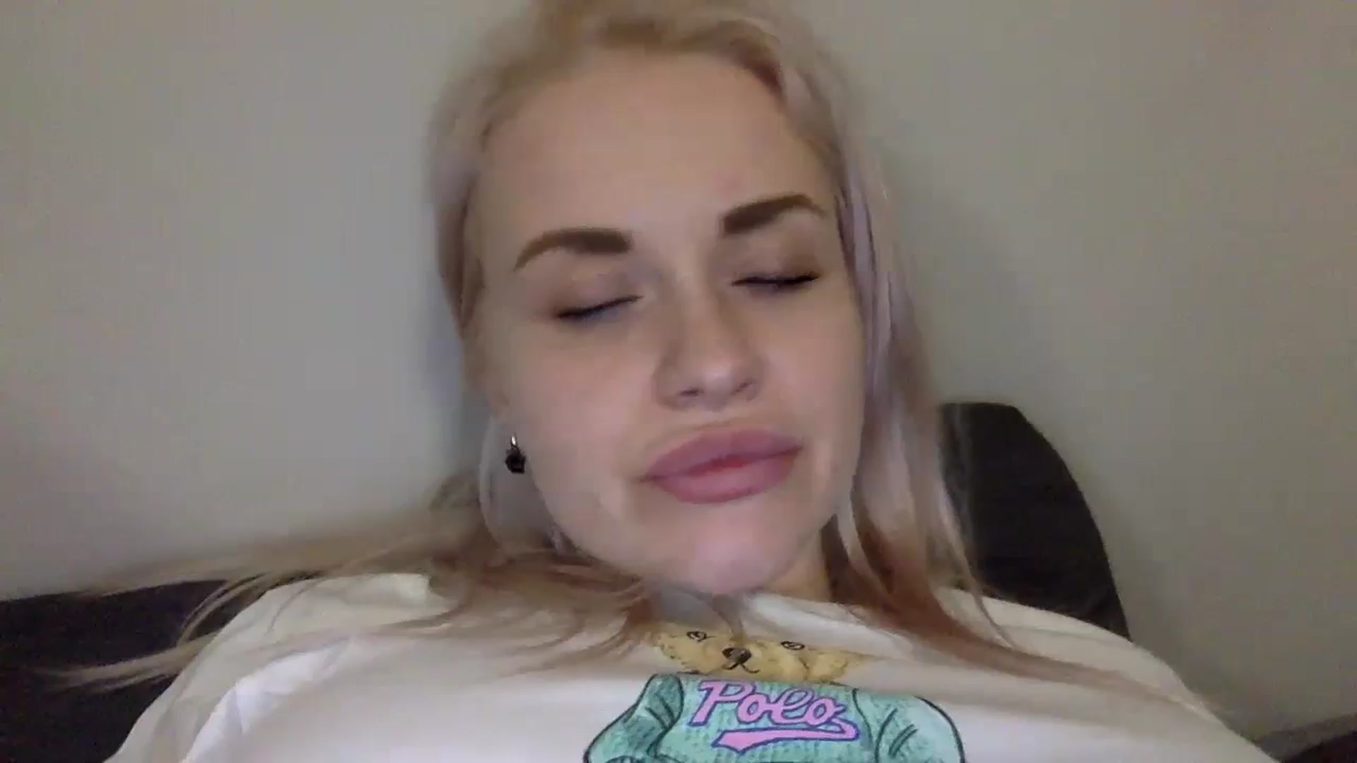 Gallery image thumbnail from Polly_213109's myfreecams stream on, 03/26/2024, 22:14 image 1 of 20