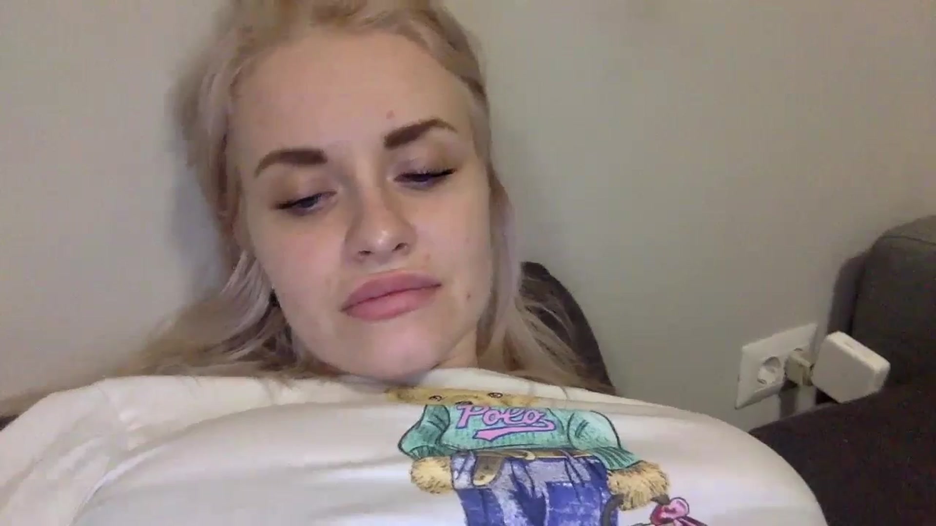 Gallery image thumbnail from Polly_213109's myfreecams stream on, 03/26/2024, 22:14 image 13 of 20