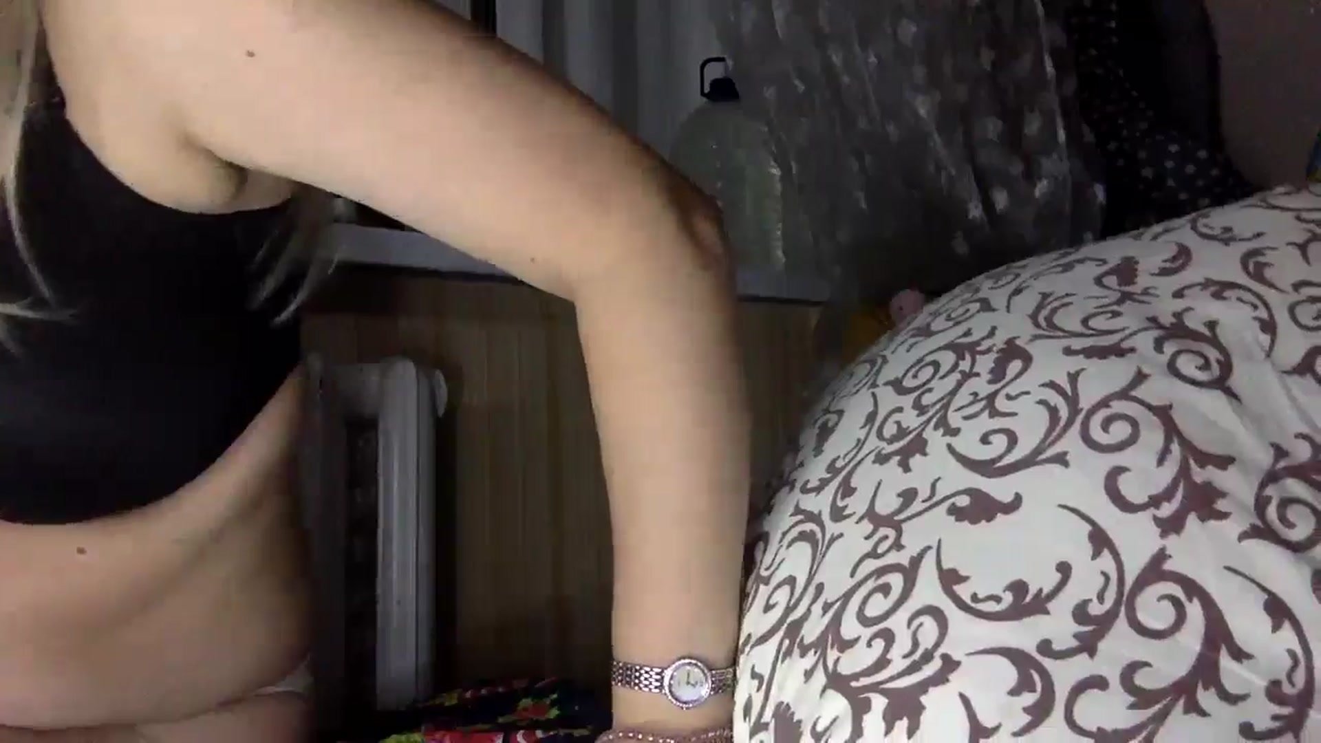 Gallery image thumbnail from Polly_213109's myfreecams stream on, 07/25/2024, 22:06 image 10 of 20