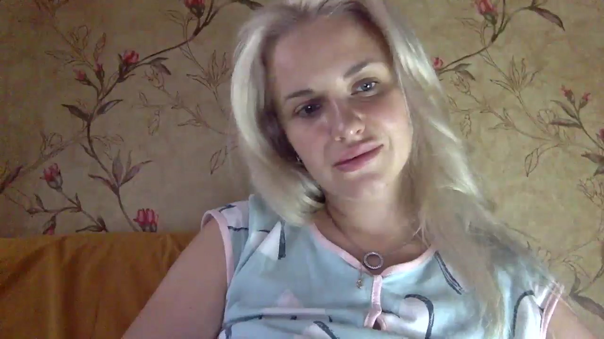 Gallery image thumbnail from Polly_213109's myfreecams stream on, 07/27/2024, 13:32 image 12 of 20