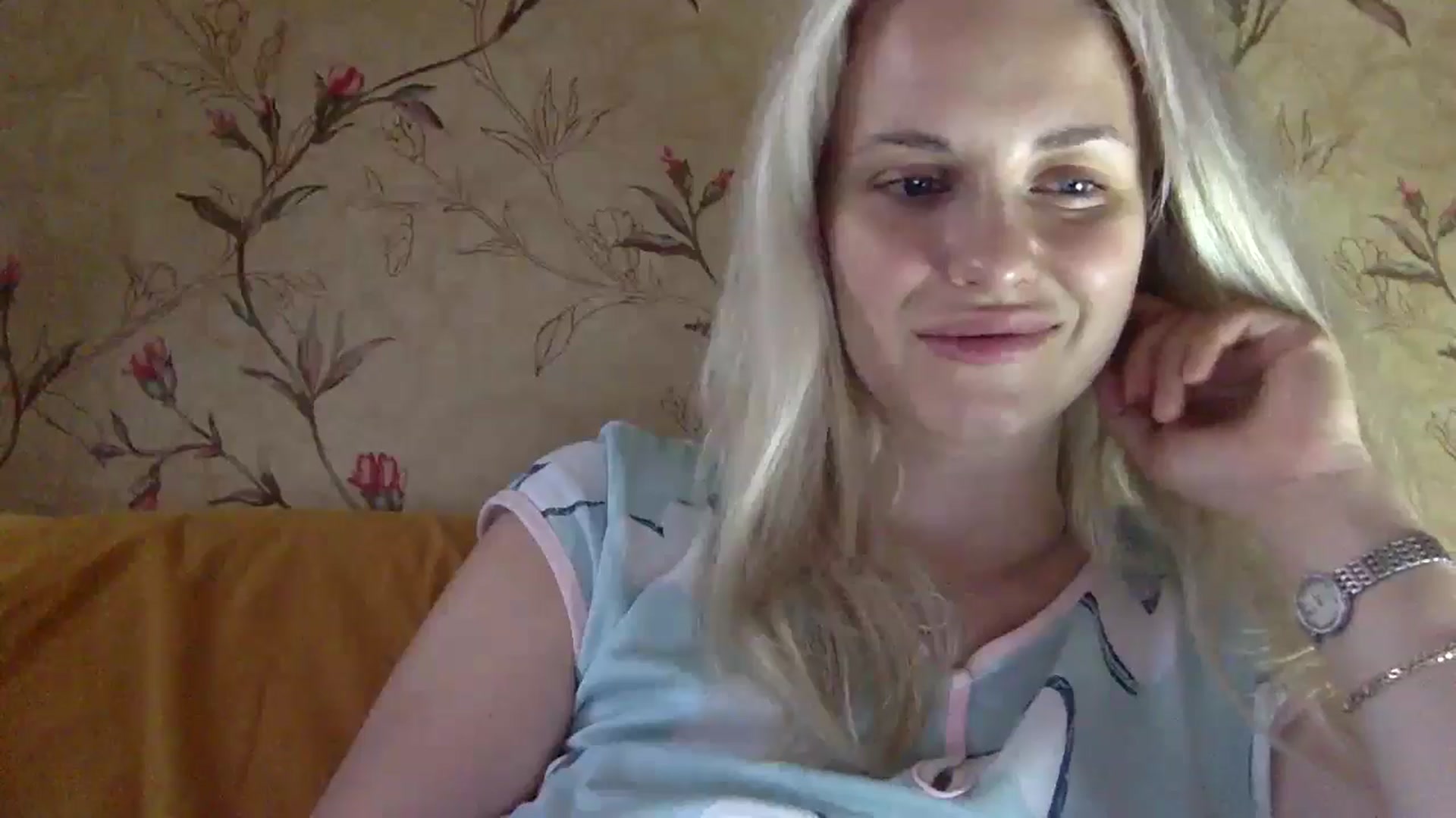 Gallery image thumbnail from Polly_213109's myfreecams stream on, 07/27/2024, 13:32 image 10 of 20