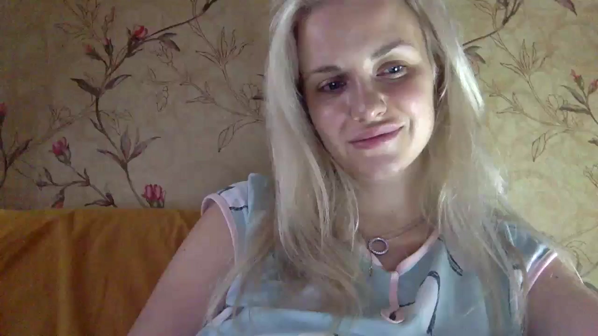 Gallery image thumbnail from Polly_213109's myfreecams stream on, 07/27/2024, 13:32 image 11 of 20