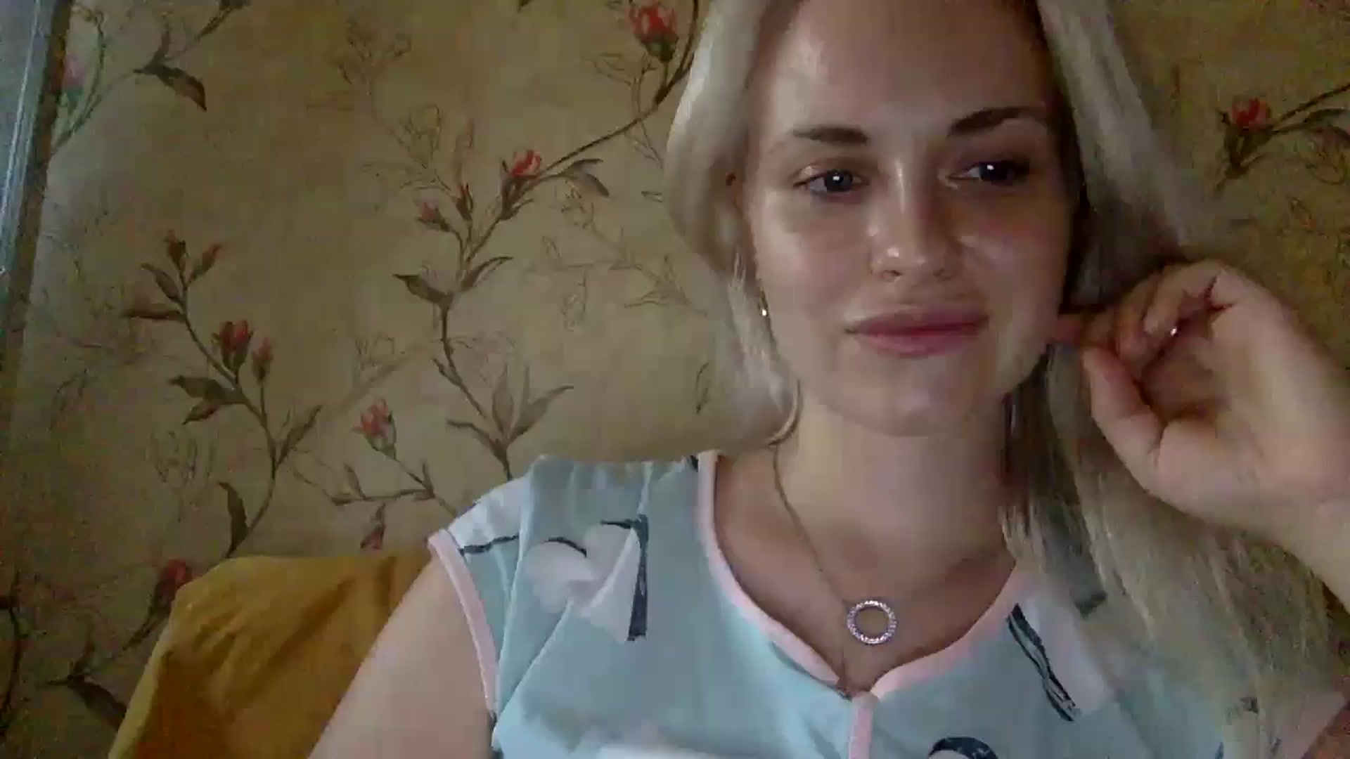 Gallery image thumbnail from Polly_213109's myfreecams stream on, 07/27/2024, 13:32 image 18 of 20