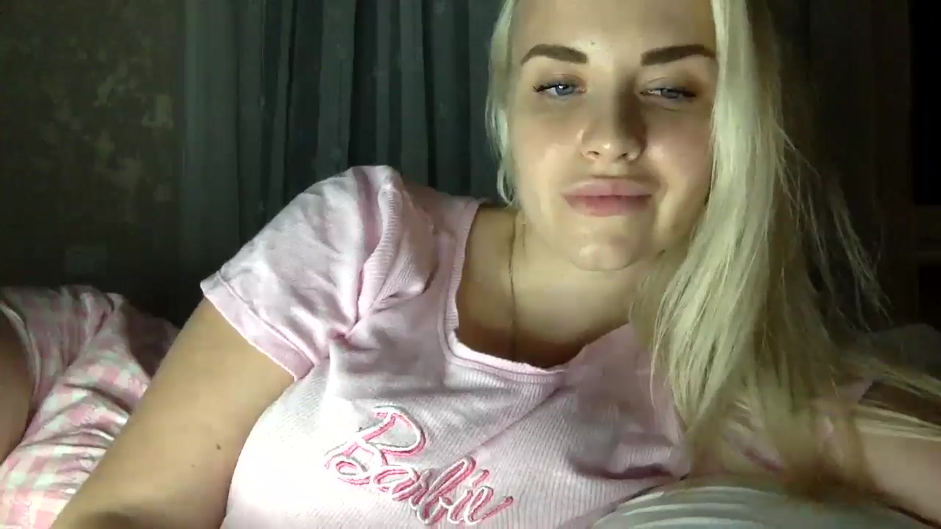 Gallery image thumbnail from Polly_213109's myfreecams stream on, 08/21/2024, 22:28 image 5 of 20