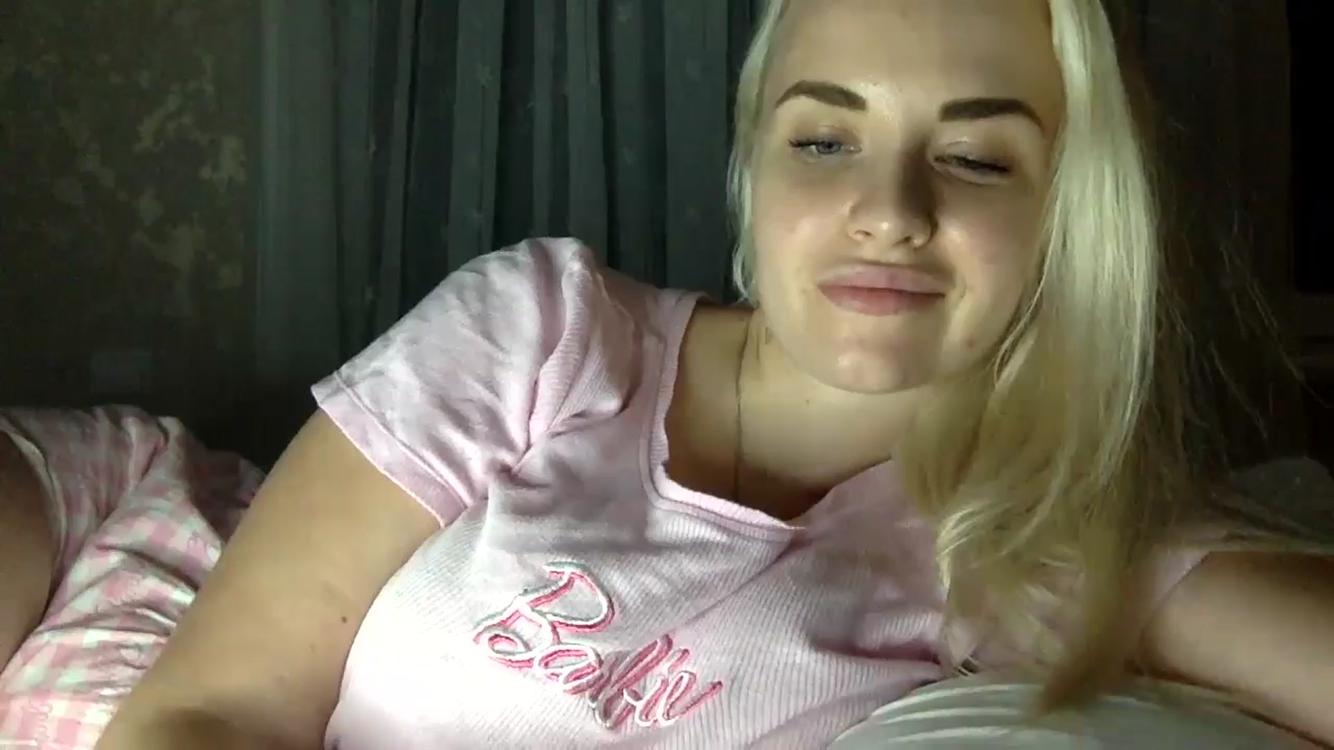 Gallery image thumbnail from Polly_213109's myfreecams stream on, 08/21/2024, 22:28 image 1 of 20