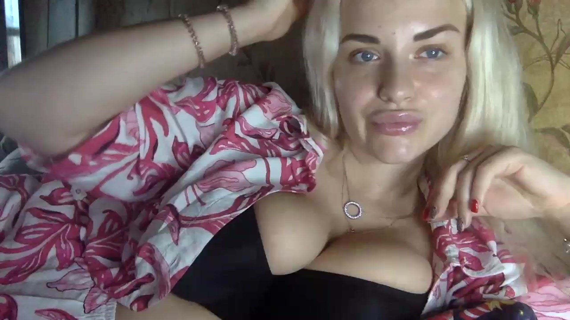 Gallery image thumbnail from Polly_213109's myfreecams stream on, 08/29/2024, 12:30 image 14 of 20