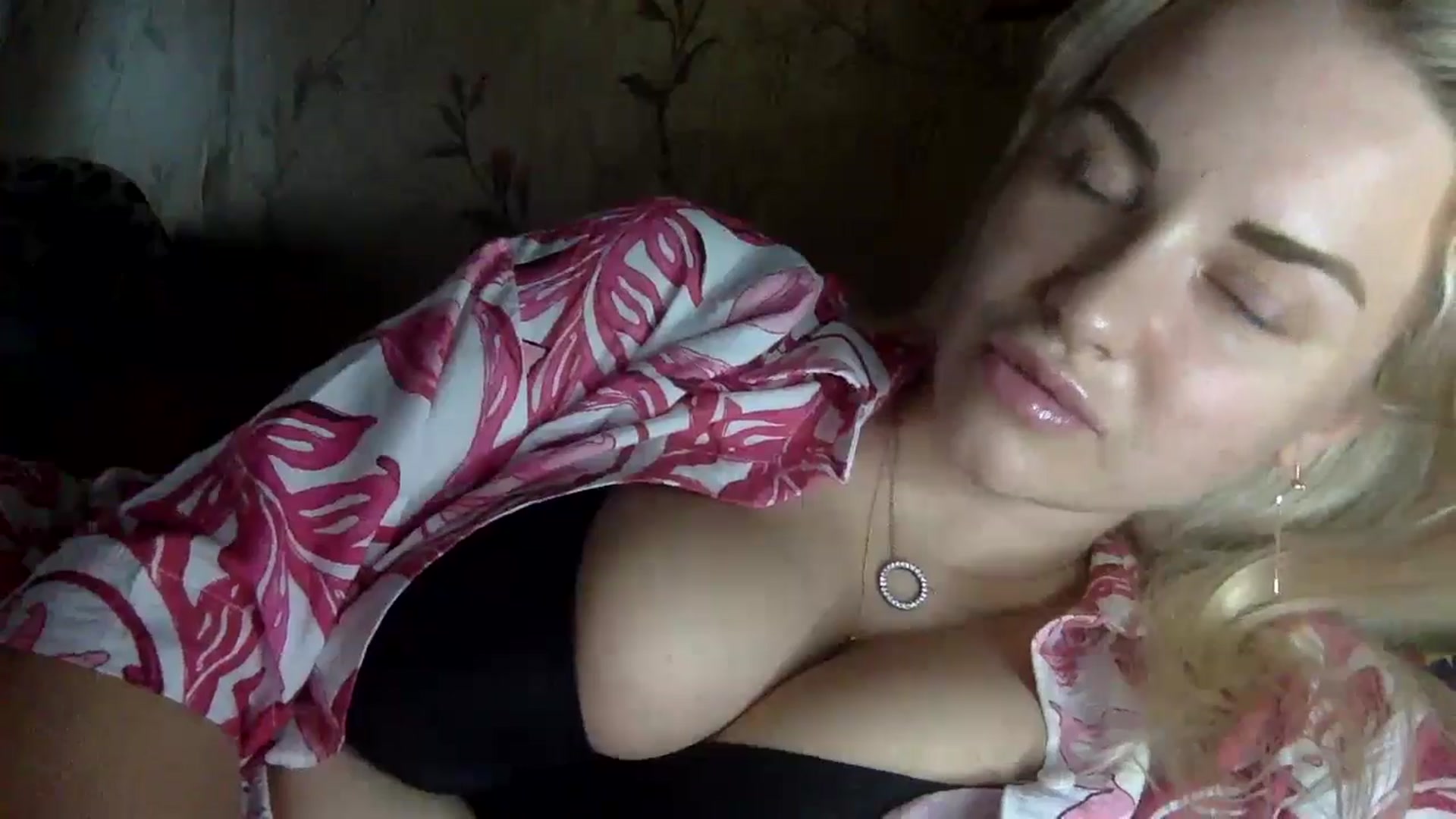 Gallery image thumbnail from Polly_213109's myfreecams stream on, 08/29/2024, 13:34 image 12 of 20