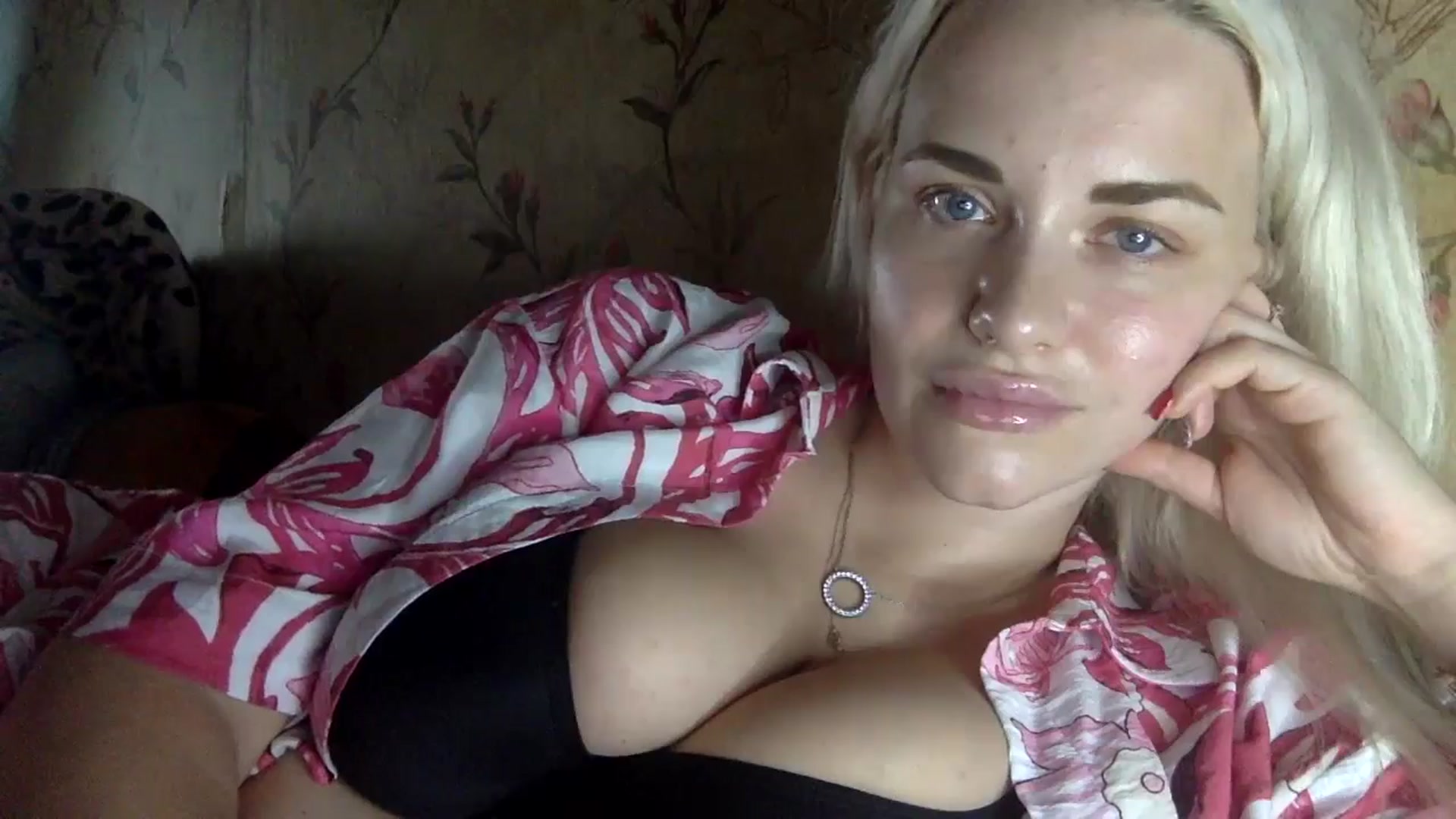 Gallery image thumbnail from Polly_213109's myfreecams stream on, 08/29/2024, 13:34 image 9 of 20