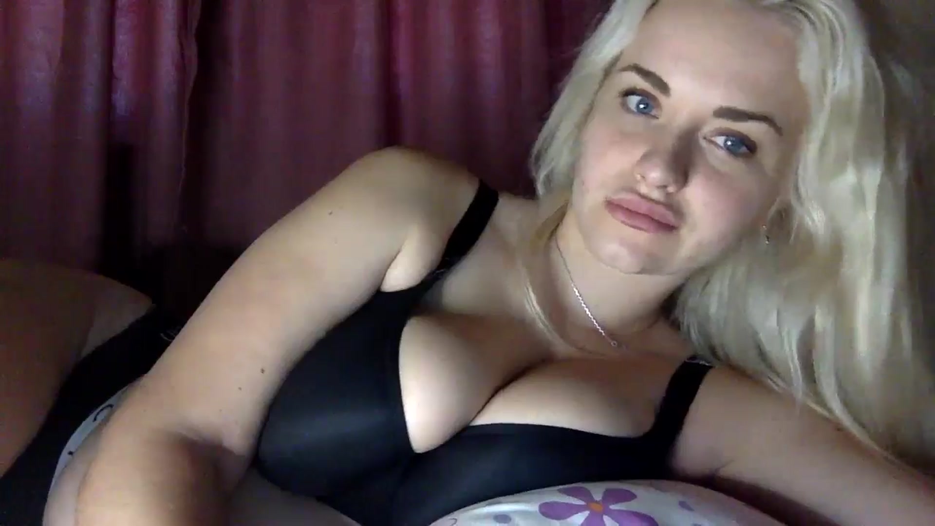 Gallery image thumbnail from Polly_213109's myfreecams stream on, 09/29/2024, 04:40 image 20 of 20