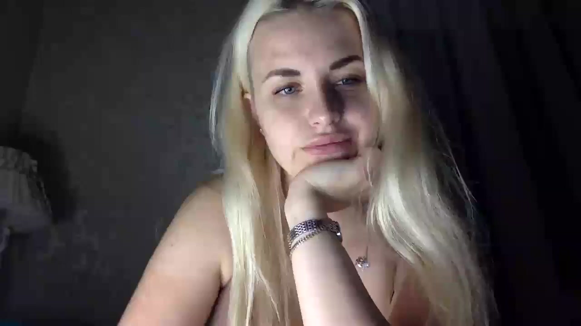 Gallery image thumbnail from Polly_213109's myfreecams stream on, 12/08/2024, 23:11 image 19 of 20