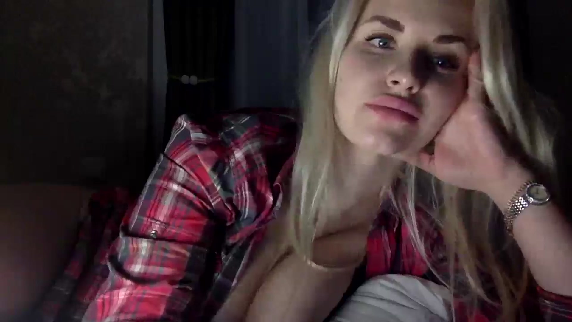 Gallery image thumbnail from Polly_213109's myfreecams stream on, 02/27/2025, 23:27 image 15 of 20