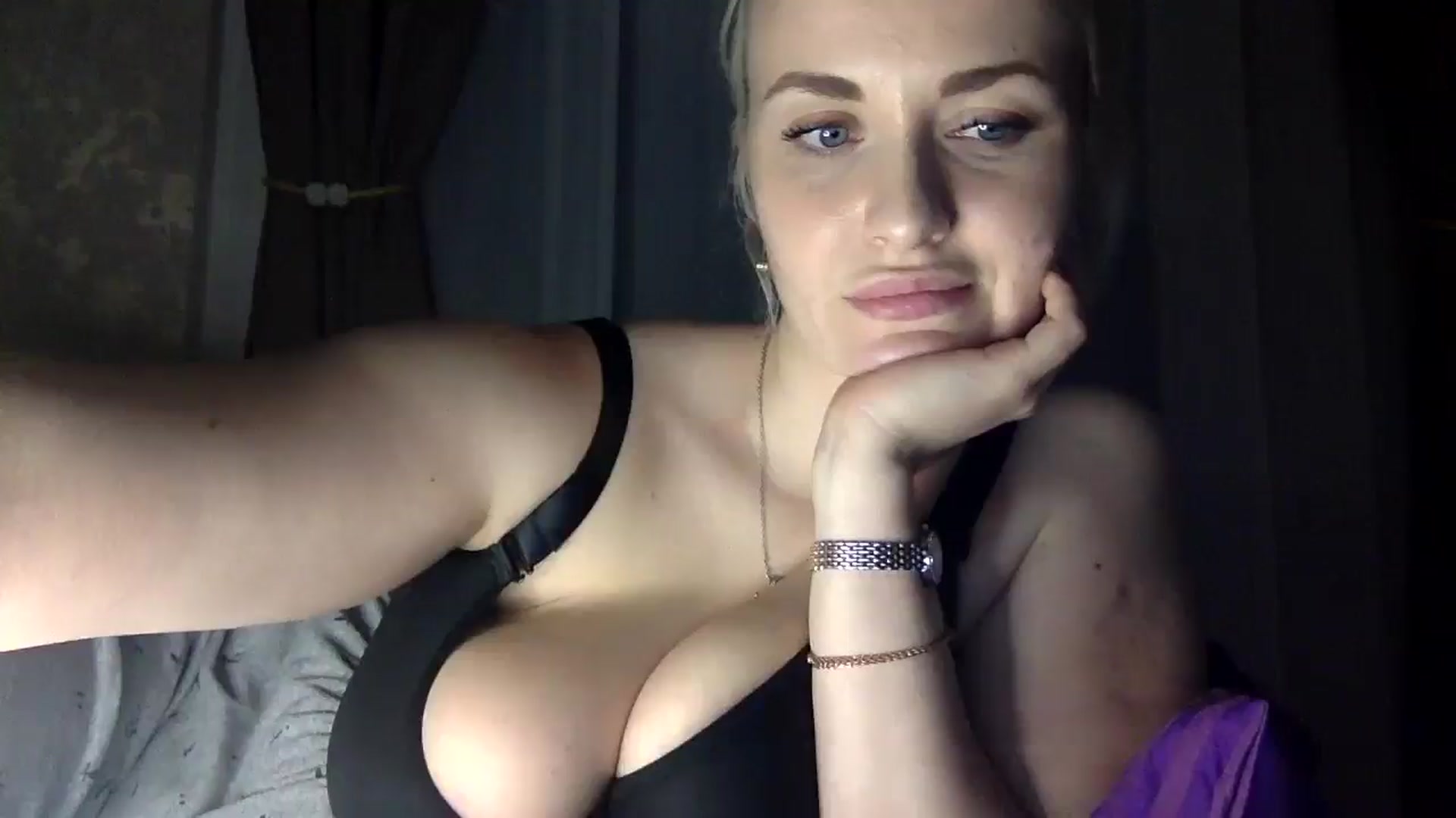 Gallery image thumbnail from Polly_213109's myfreecams stream on, 03/14/2025, 22:09 image 15 of 20