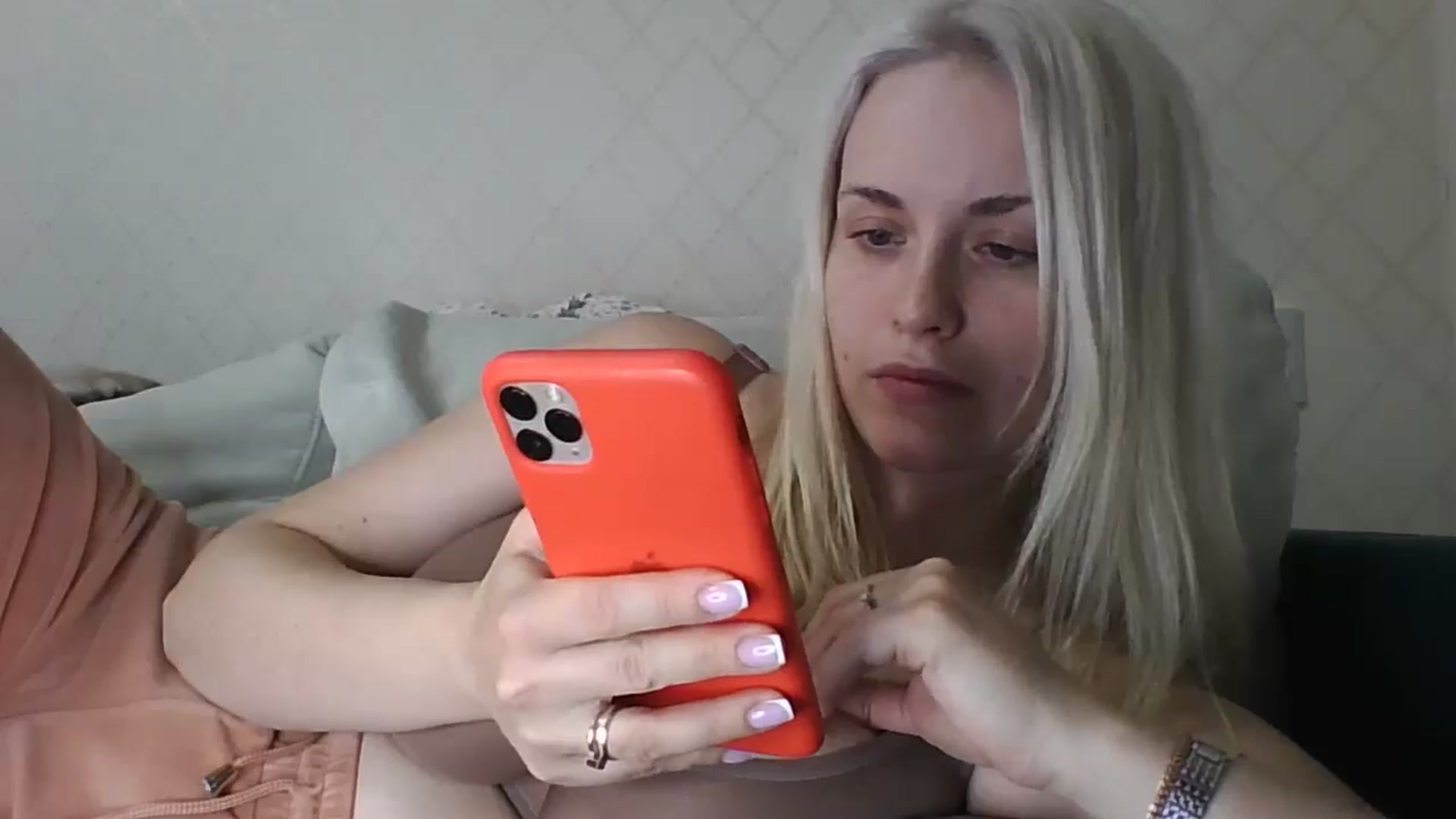 Gallery image thumbnail from Polly_213109's myfreecams stream on, 04/09/2025, 20:55 image 4 of 20