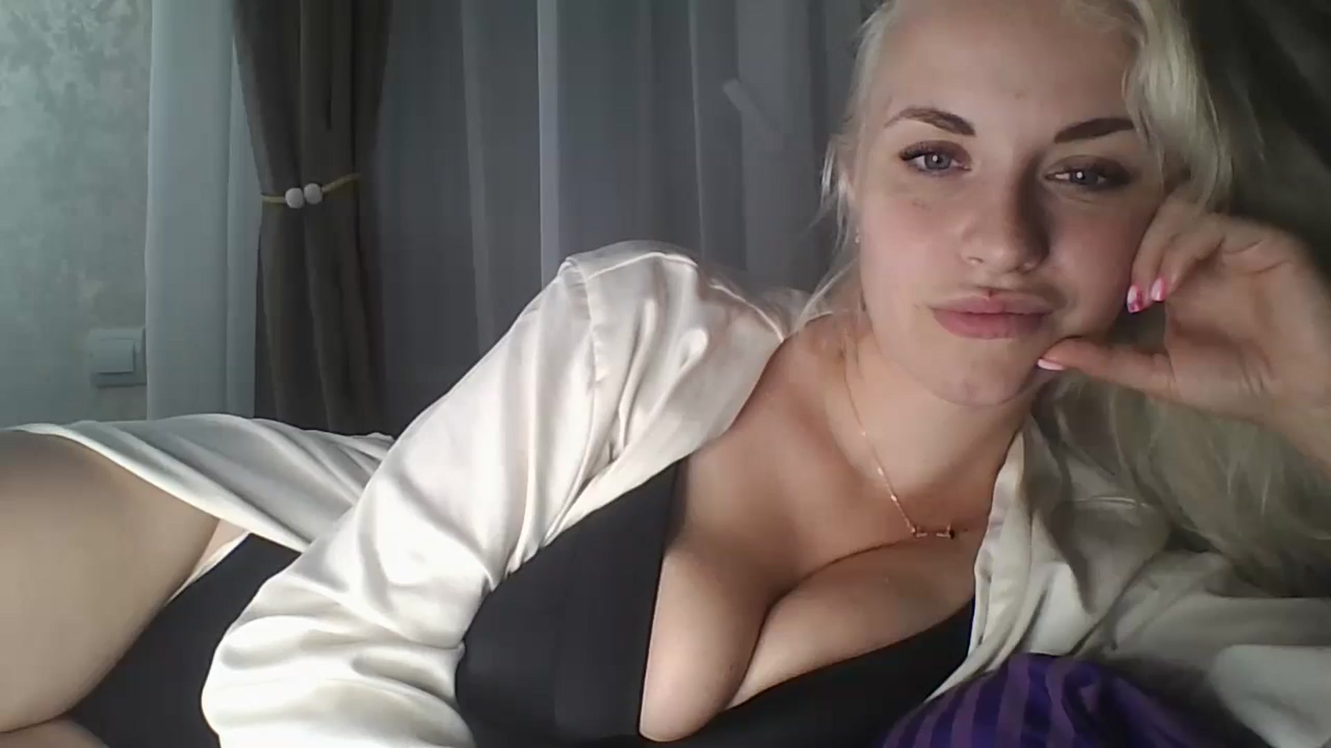 Gallery image thumbnail from Polly_213109's myfreecams stream on, 09/02/2025, 23:22 image 8 of 20