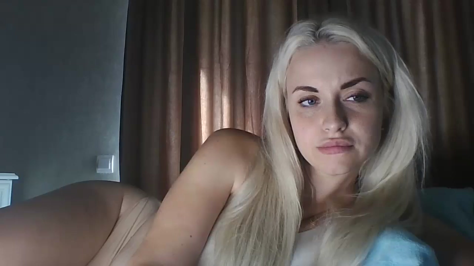 Gallery image thumbnail from Polly_213109's myfreecams stream on, 09/12/2025, 06:07 image 16 of 20