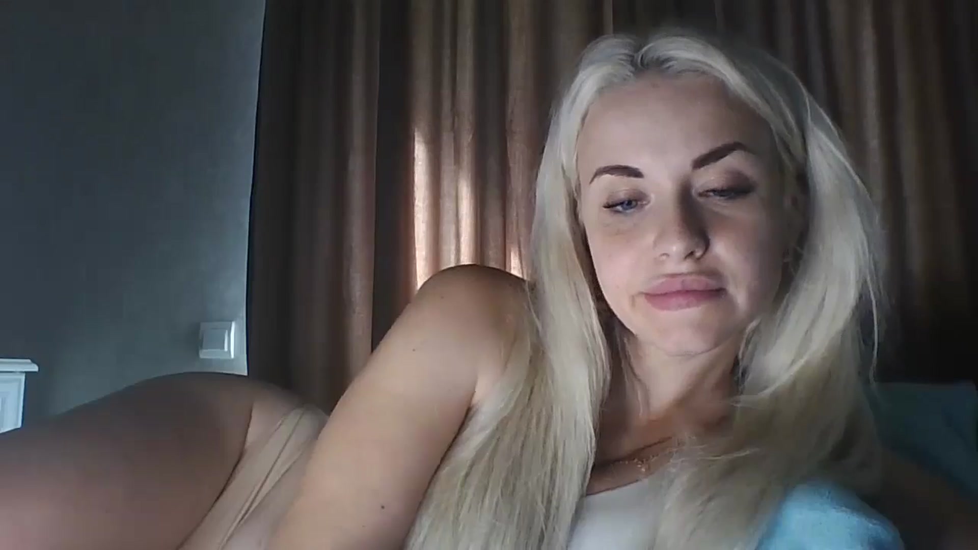 Gallery image thumbnail from Polly_213109's myfreecams stream on, 09/12/2025, 06:07 image 14 of 20