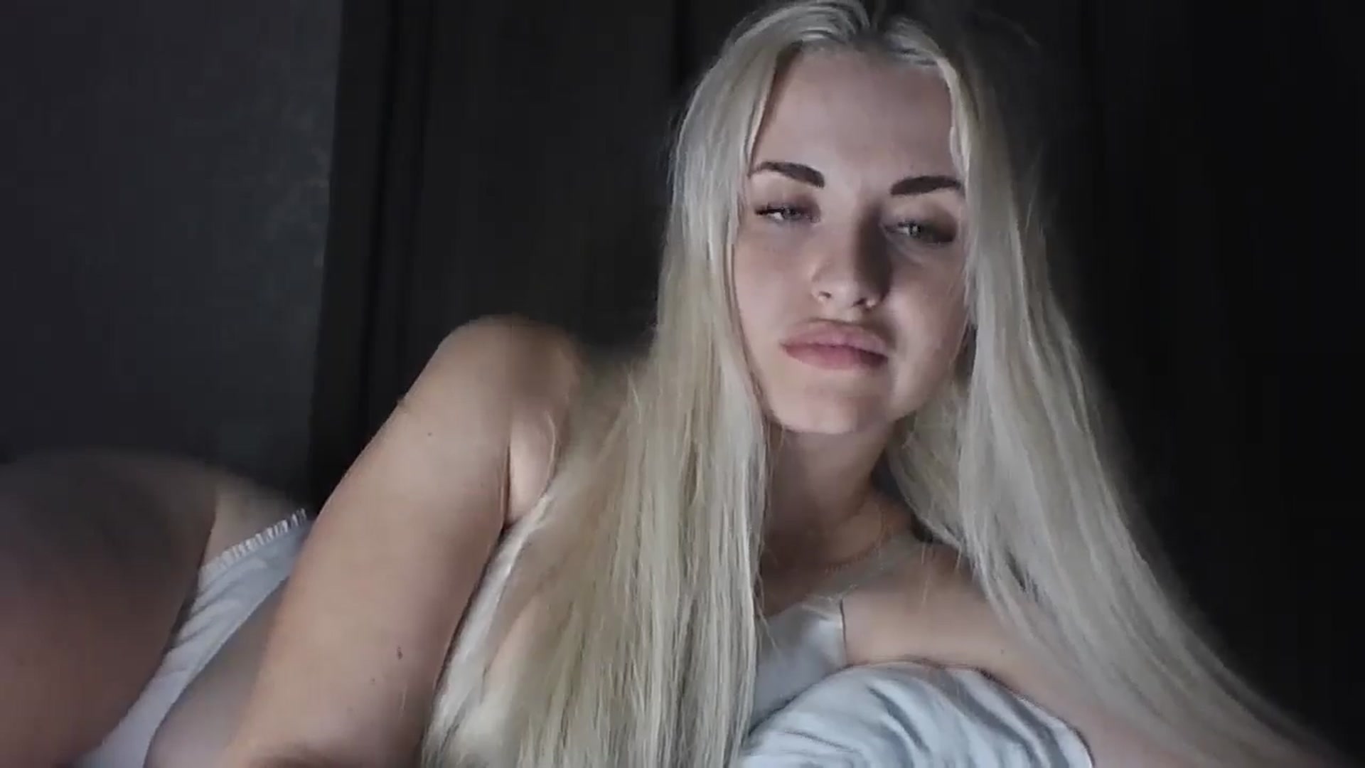 Gallery image thumbnail from Polly_213109's myfreecams stream on, 09/24/2025, 19:39 image 15 of 20