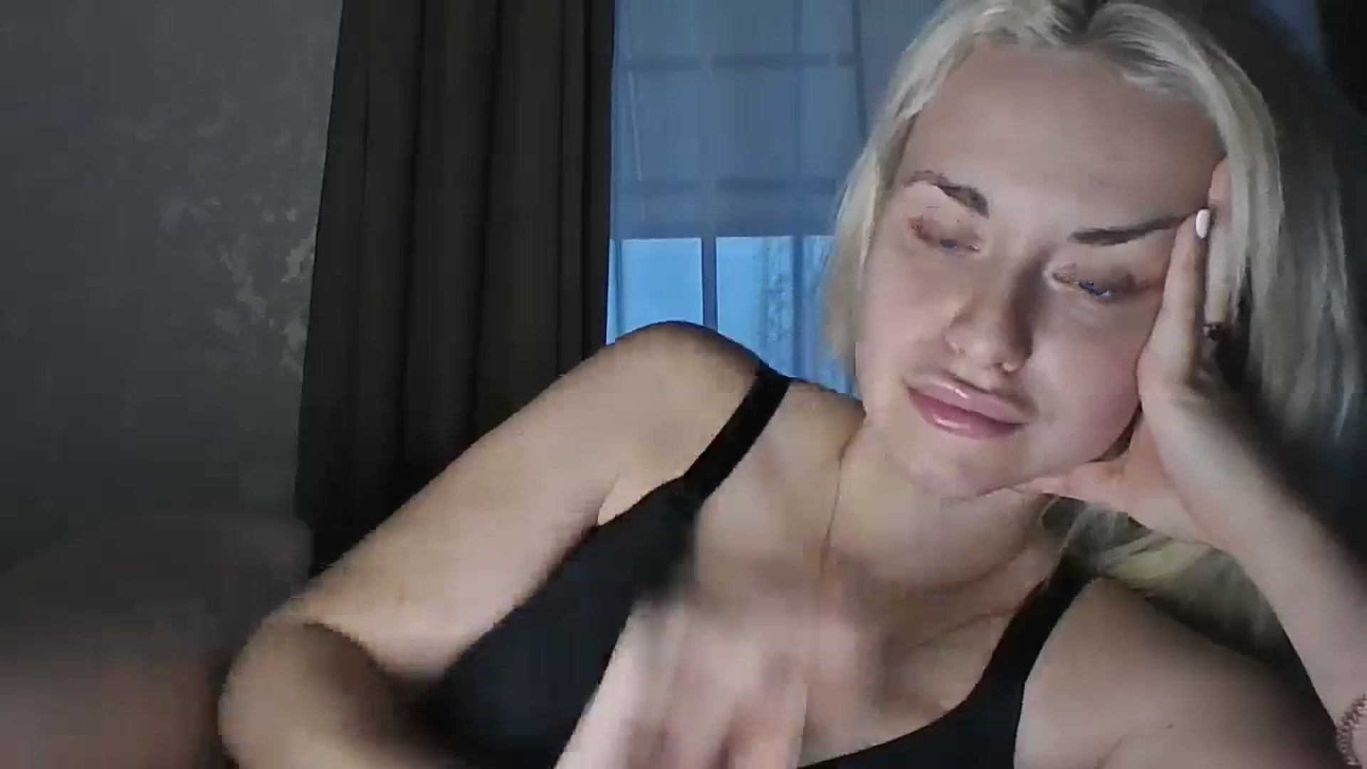 Gallery image thumbnail from Polly_213109's myfreecams stream on, 11/08/2025, 14:25 image 8 of 20