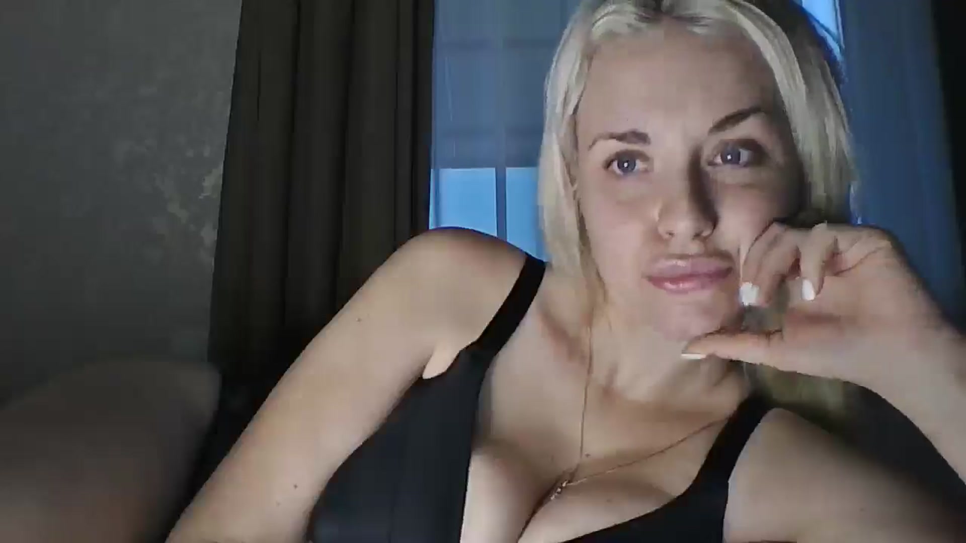 Gallery image thumbnail from Polly_213109's myfreecams stream on, 11/08/2025, 14:25 image 11 of 20