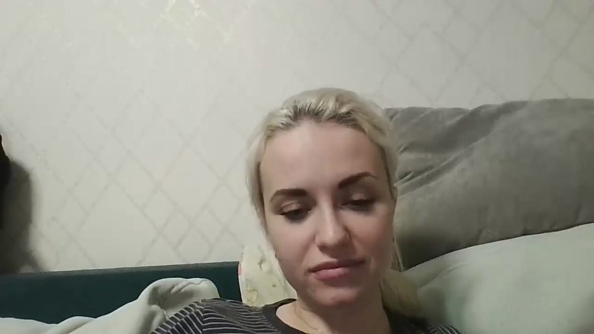 Gallery image thumbnail from Polly_213109's myfreecams stream on, 11/25/2025, 22:31 image 19 of 20