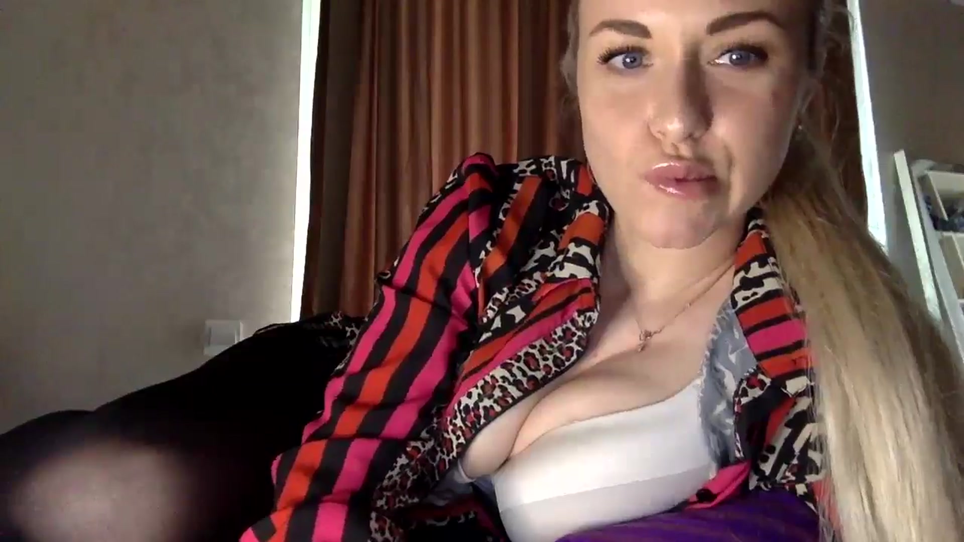 Gallery image thumbnail from Polly_213109's myfreecams stream on, 05/04/2026, 09:50 image 13 of 20