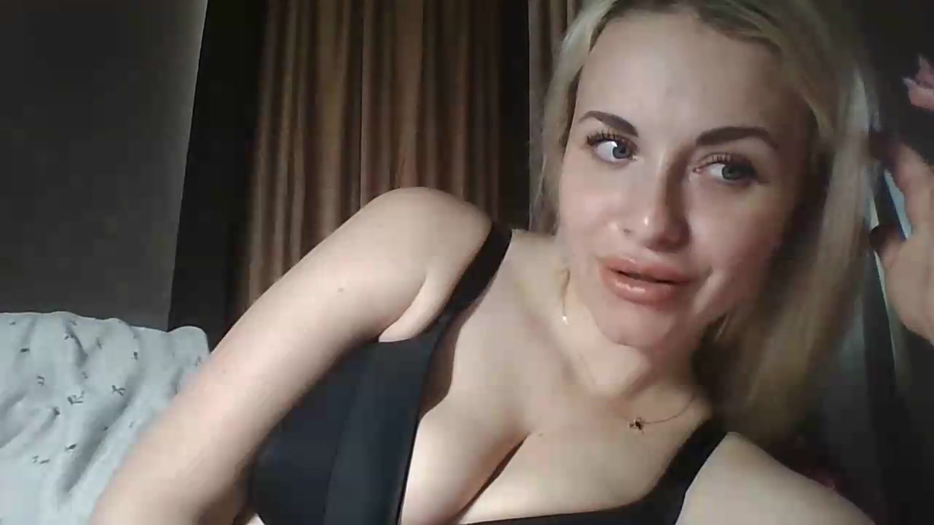 Gallery image thumbnail from Polly_213109's myfreecams stream on, 05/19/2026, 11:50 image 17 of 20